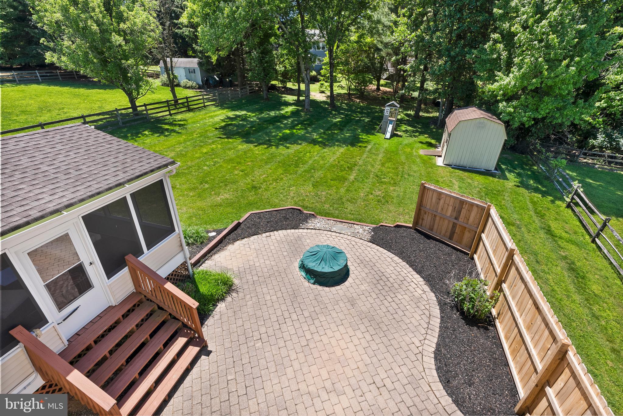 HUNTERS GLEN - Residential