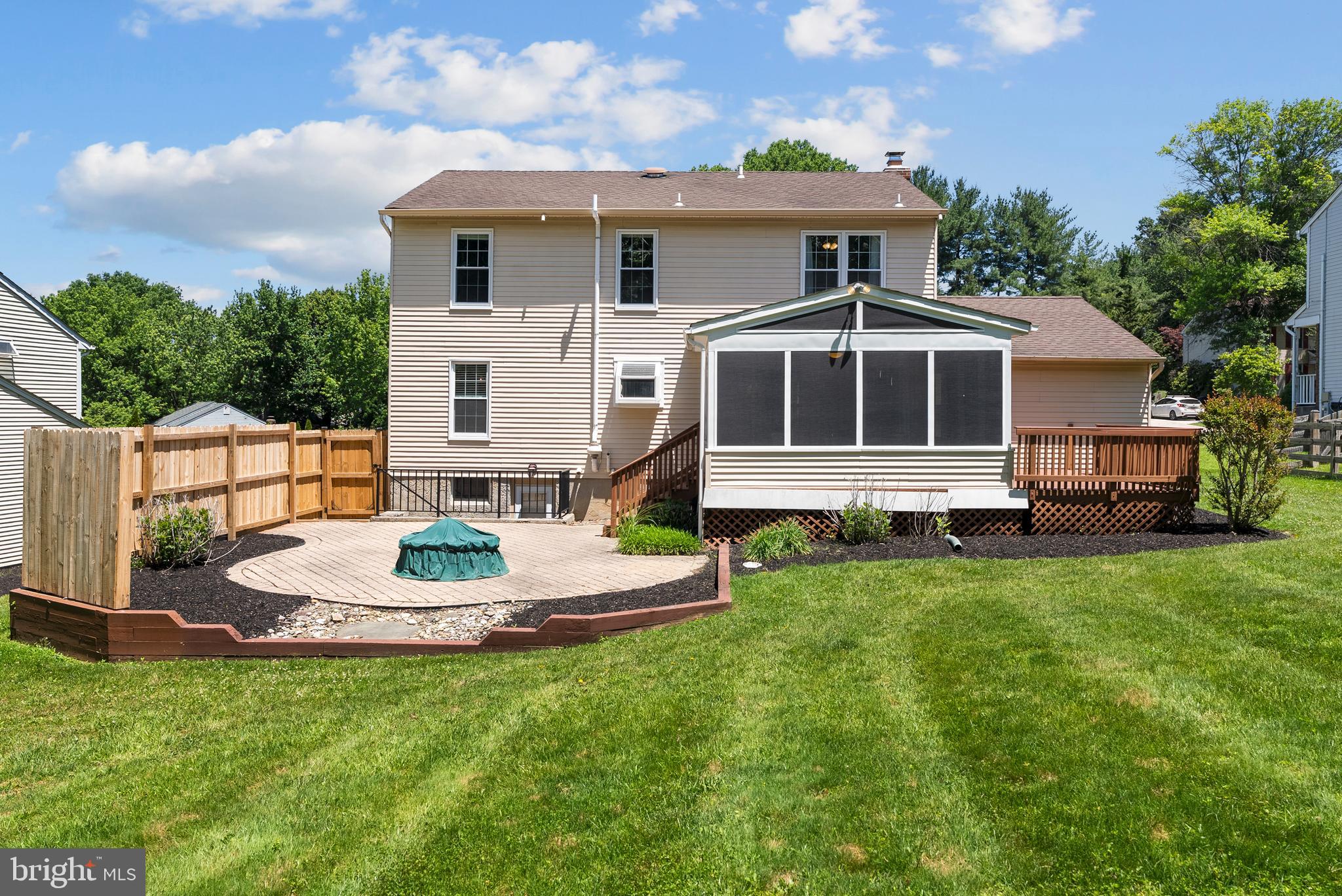 HUNTERS GLEN - Residential