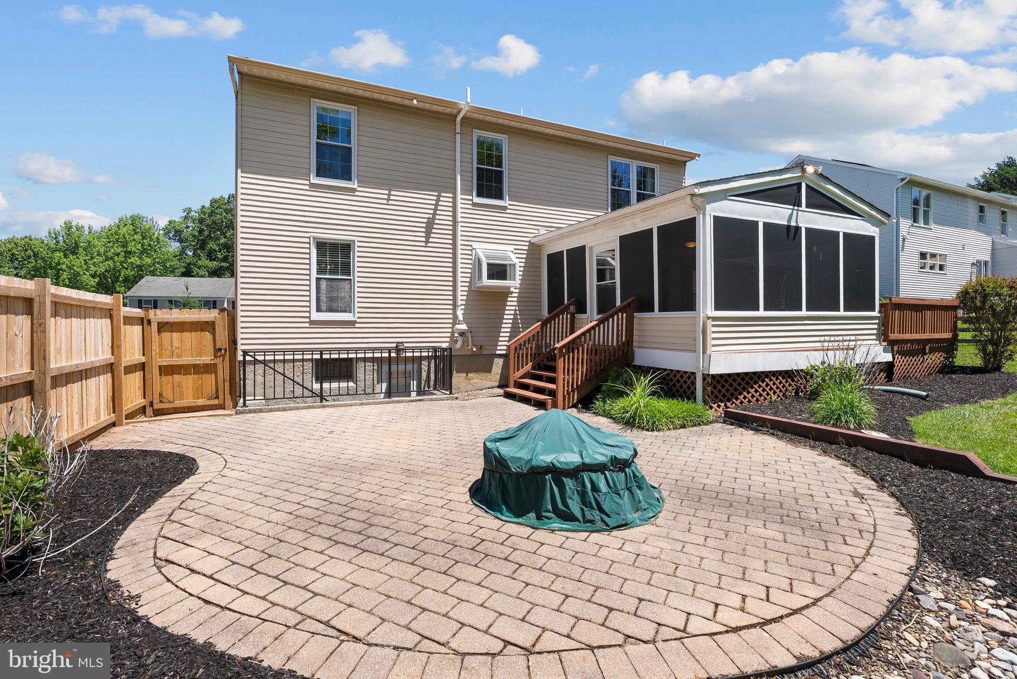 HUNTERS GLEN - Residential