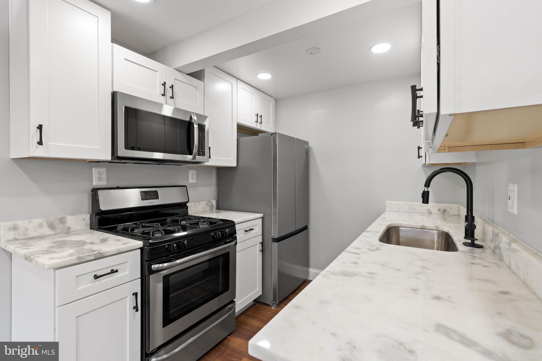 WINDMILL SQUARE - Residential