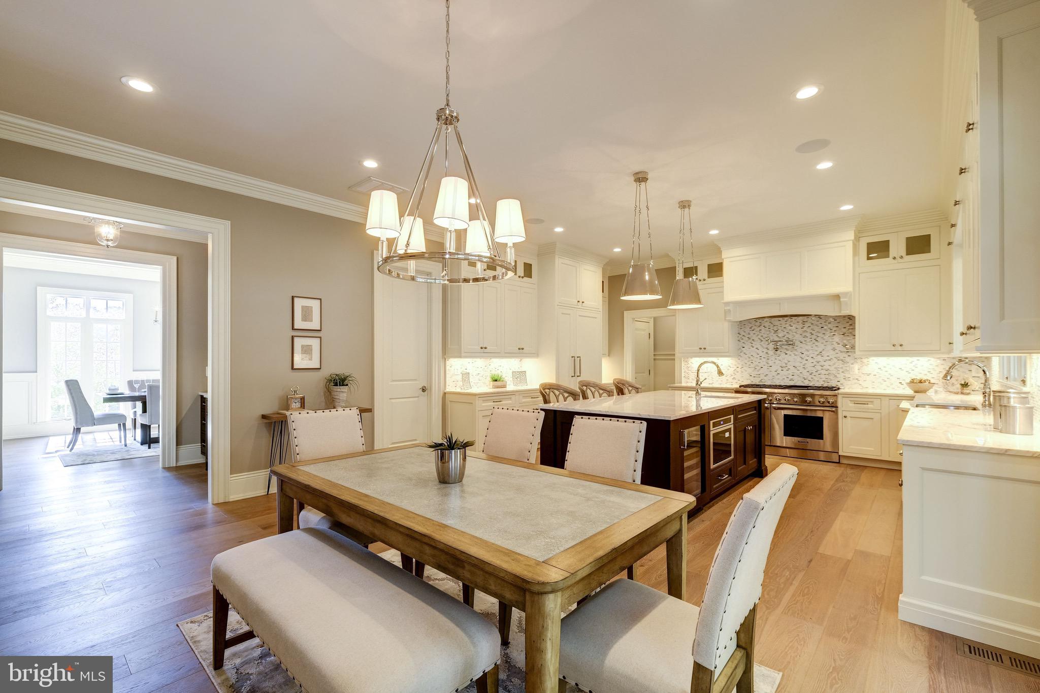 COUNTRY CLUB HILLS - Residential