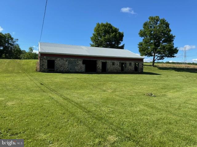 ZIONSVILLE - Farm