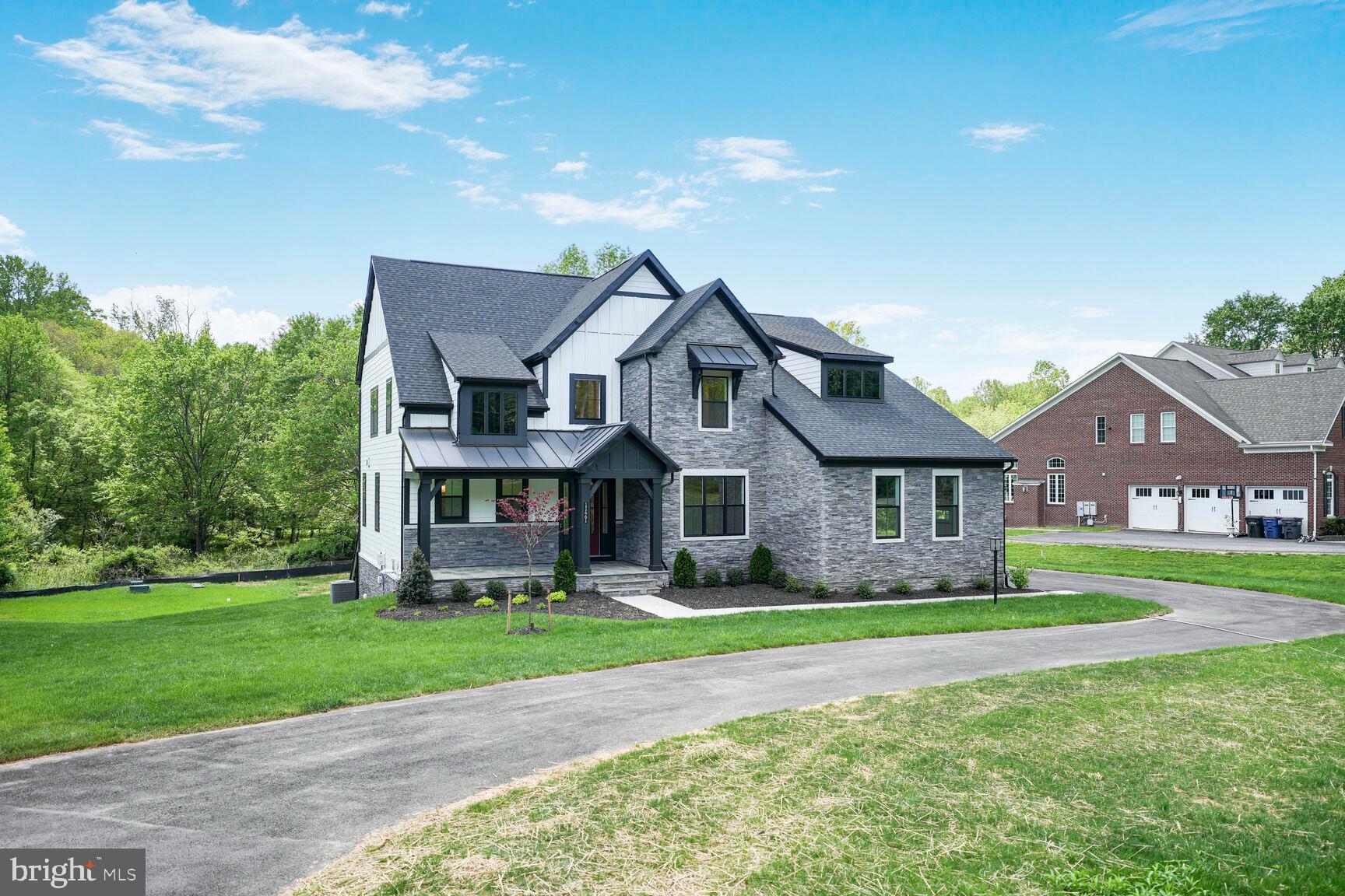 STUART MILL - Residential