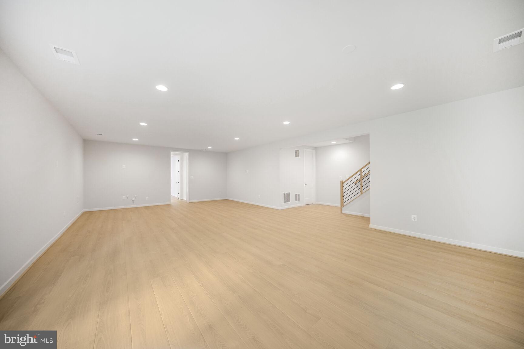STUART MILL - Residential