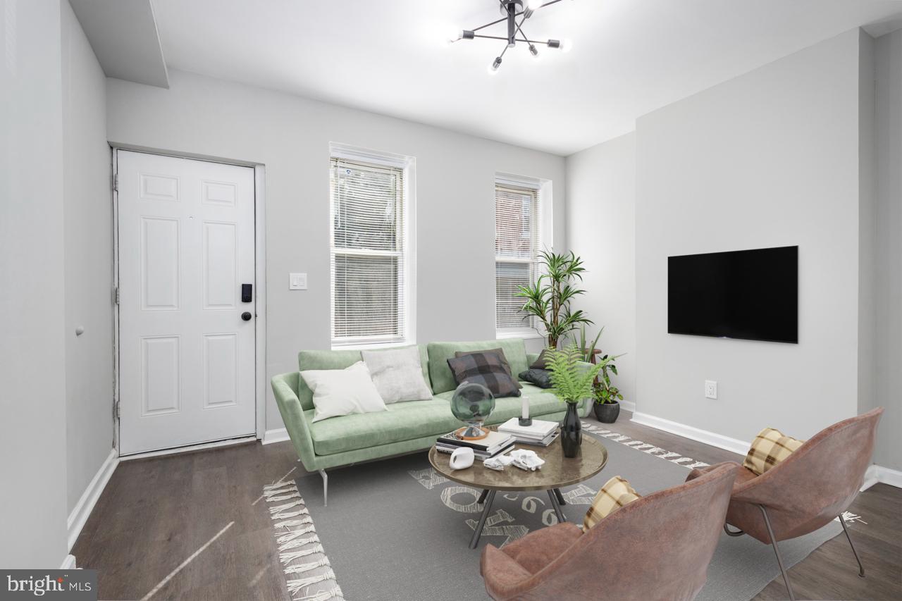 STRAWBERRY MANSION - Residential