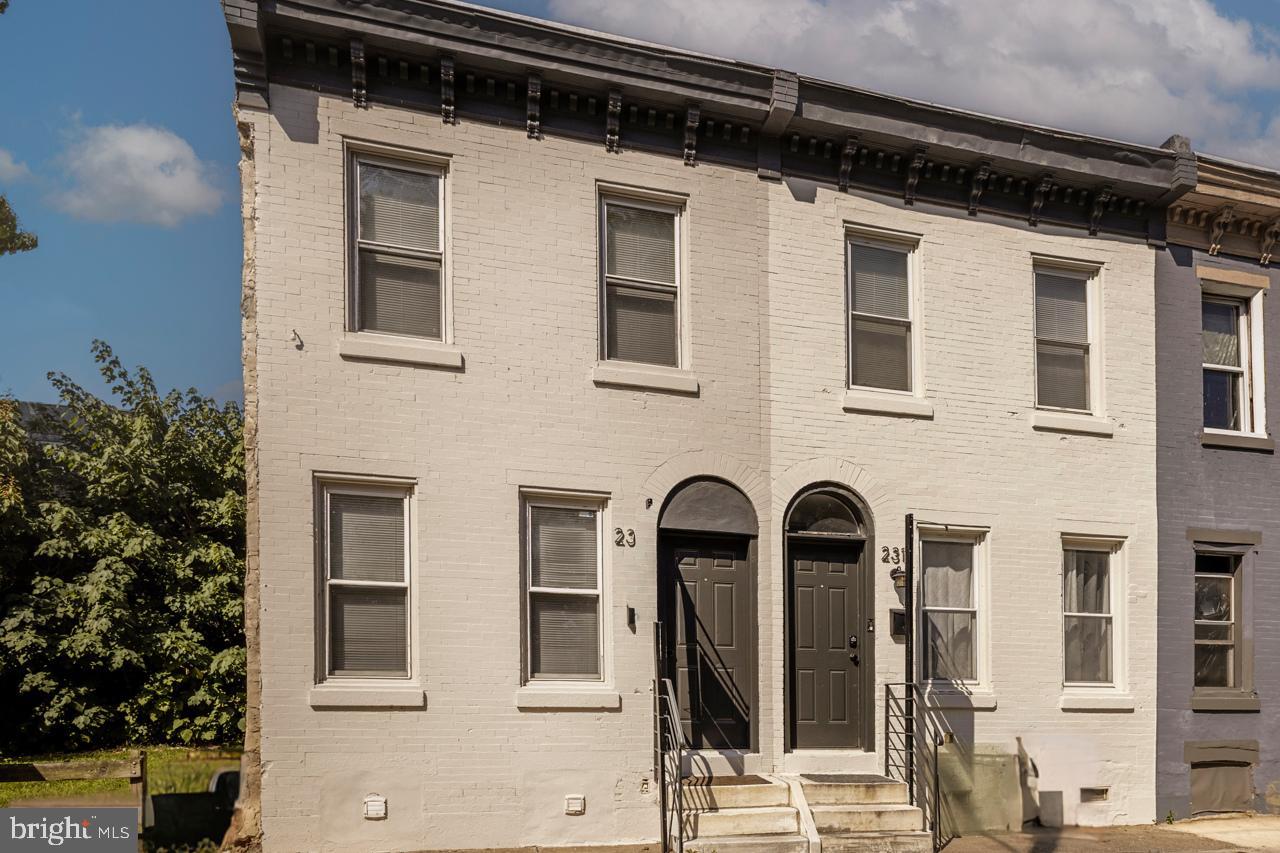 STRAWBERRY MANSION - Residential