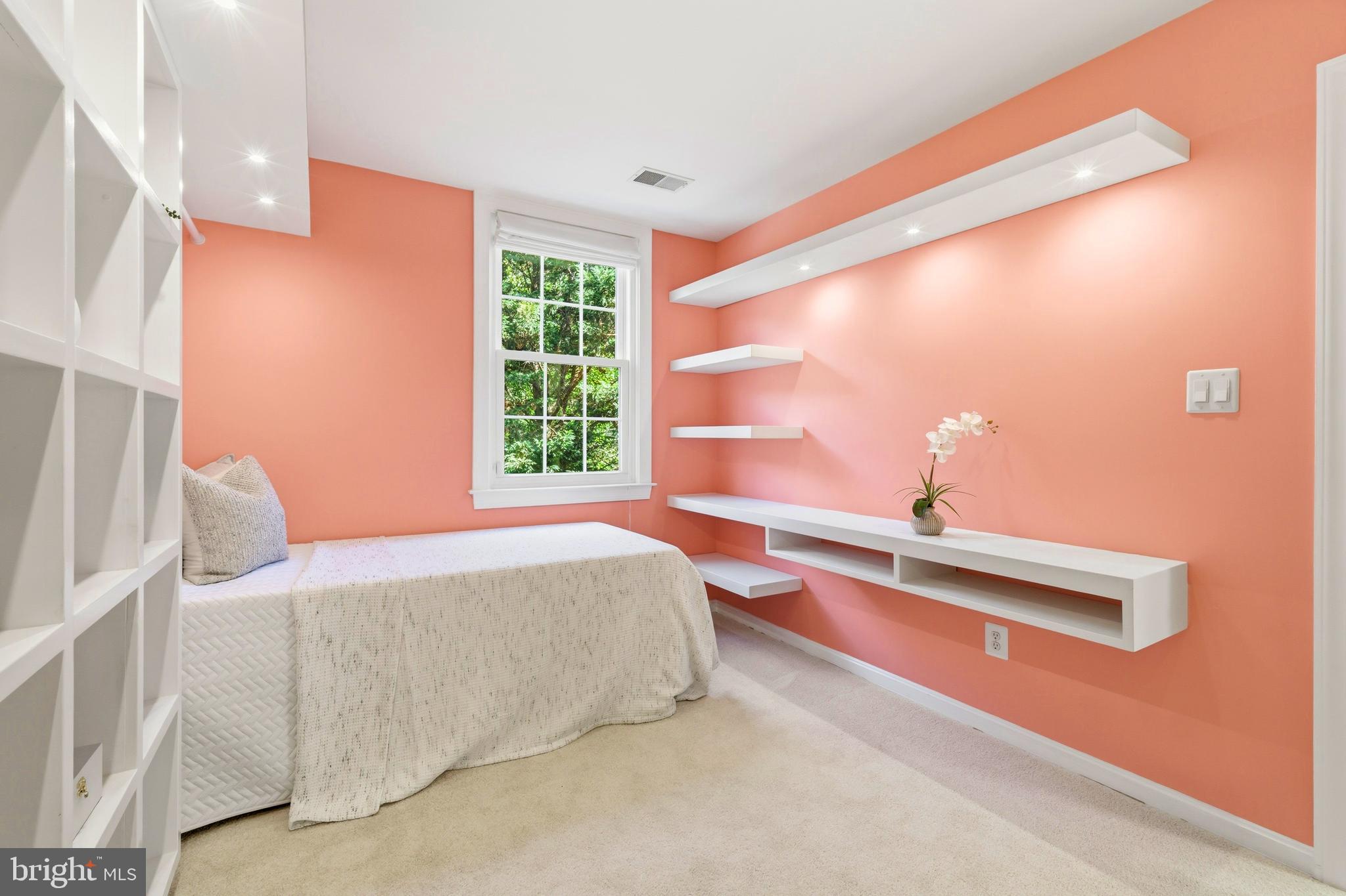 POTOMAC TERRACE - Residential