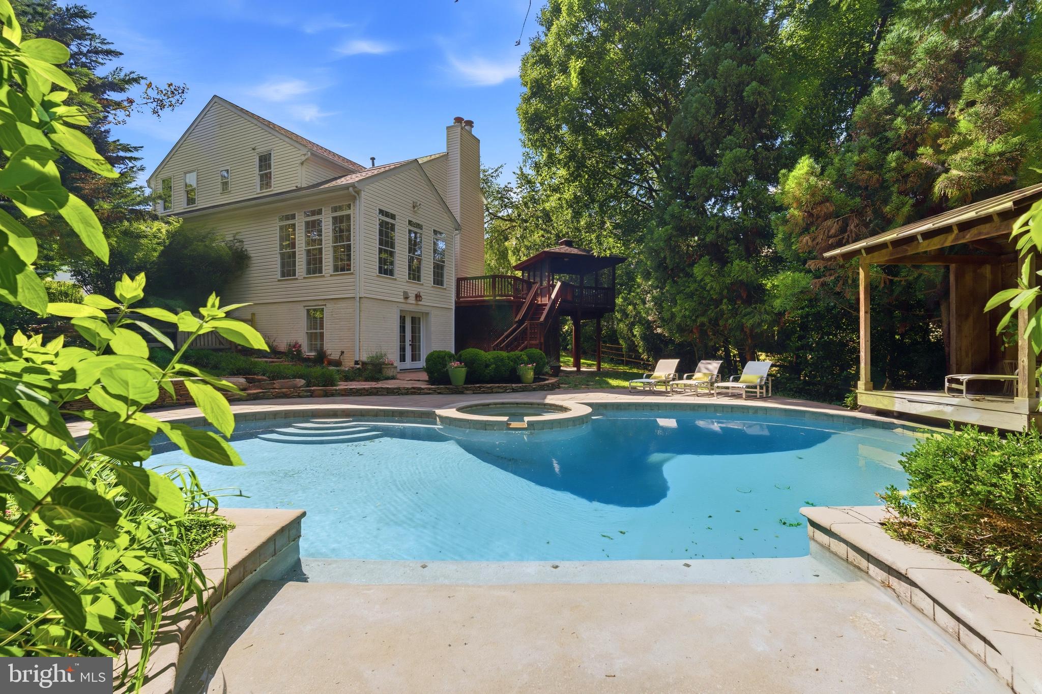 POTOMAC TERRACE - Residential