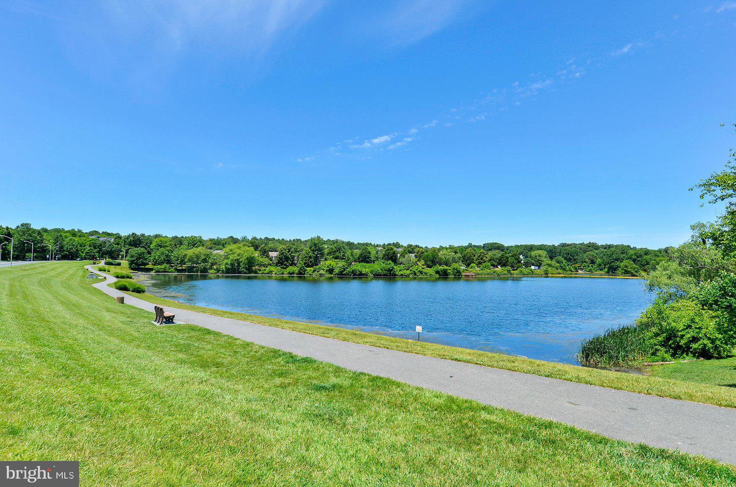 WATERS EDGE AT NORTH LAKE - Residential