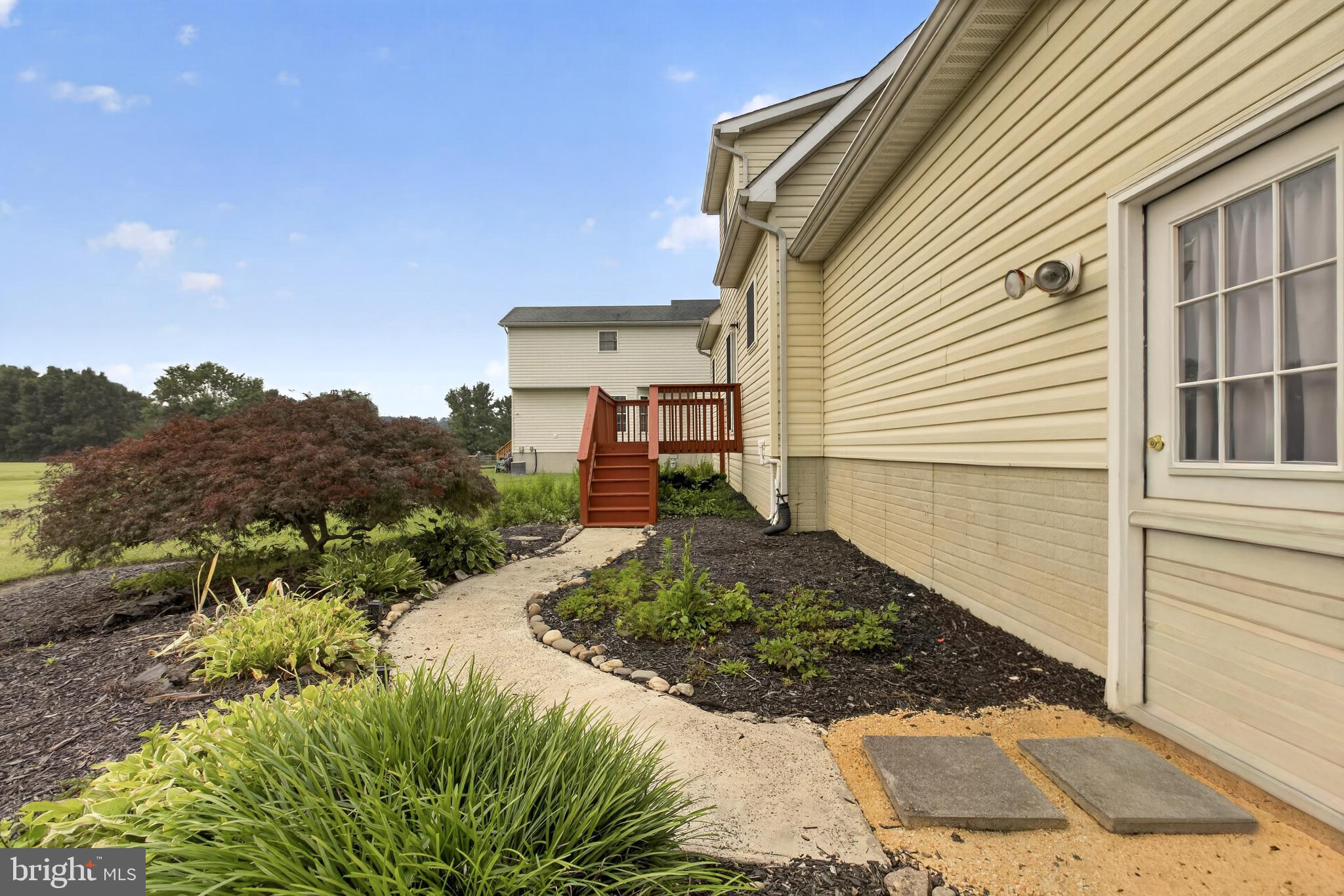 KENSINGTON COURTS - Residential