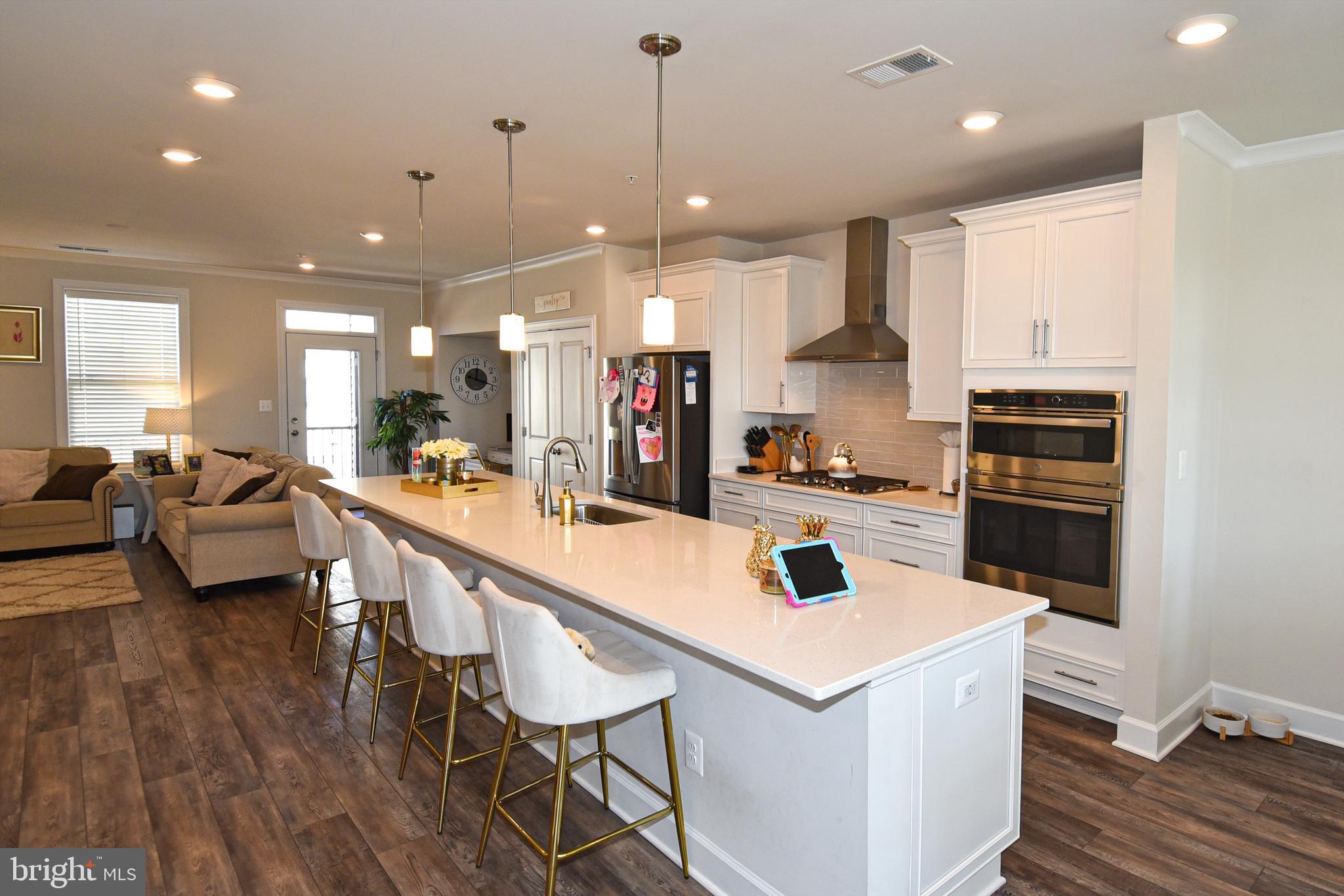 METRO WALK AT MOOREFIELD STATION - Residential Lease
