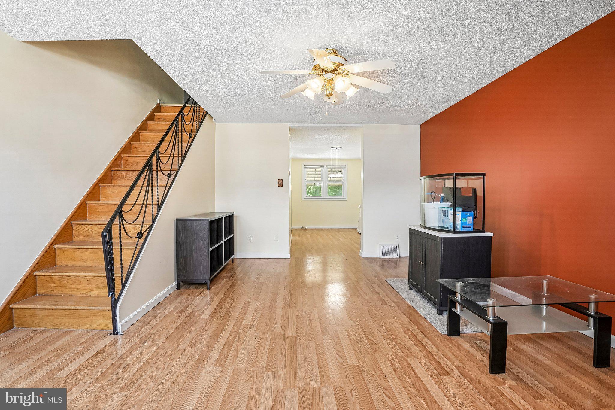 HOLMESBURG - Residential