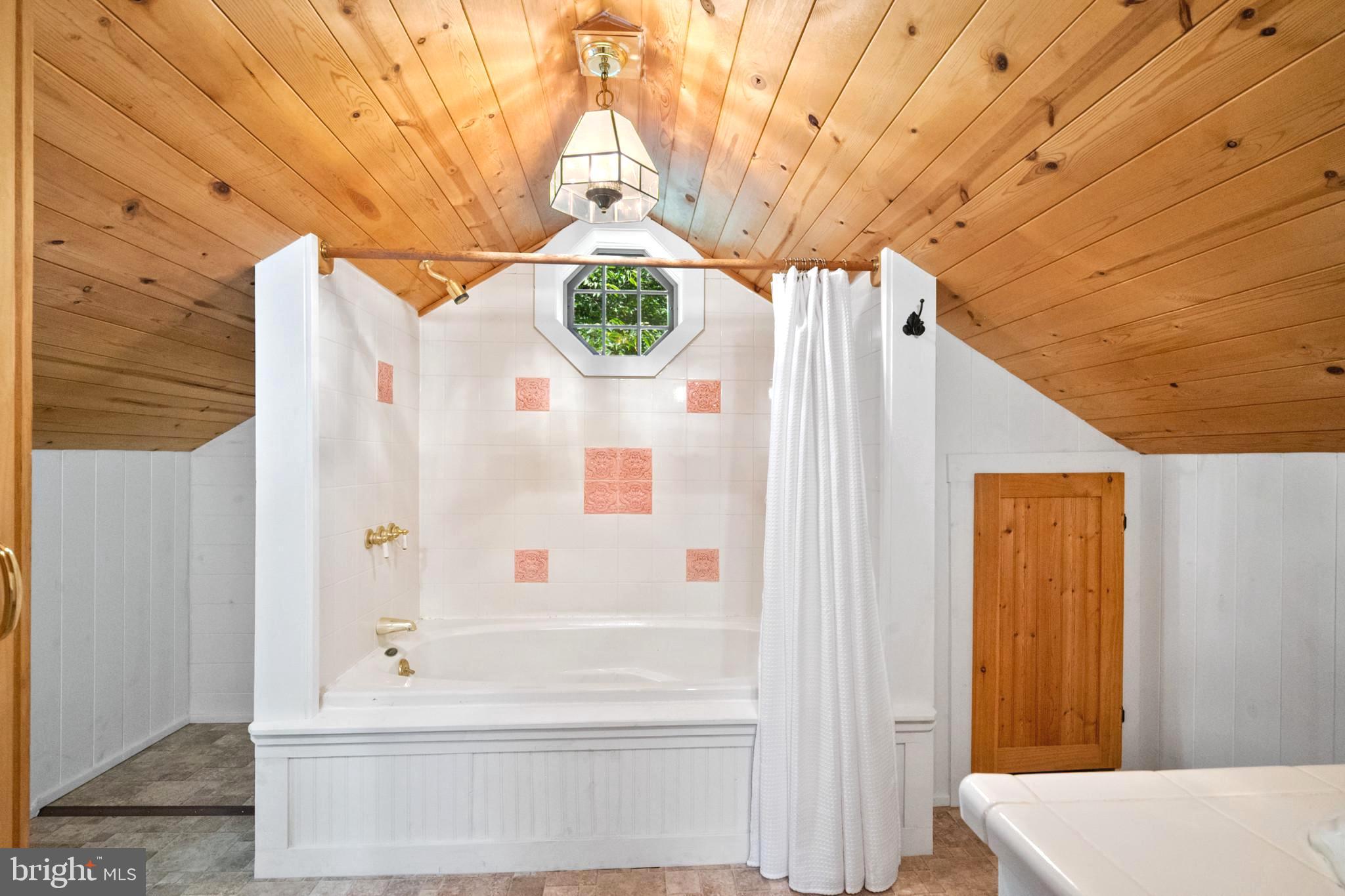 LURAY - Residential