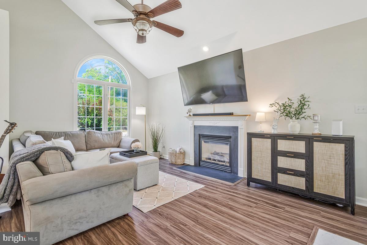 COVE POINT - Residential