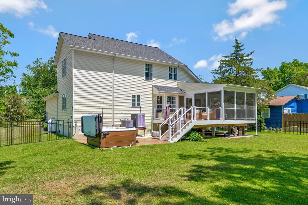 COVE POINT - Residential