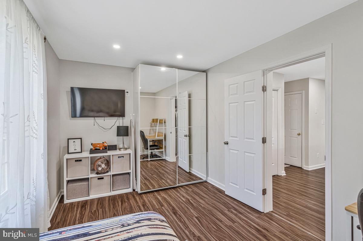 COVE POINT - Residential