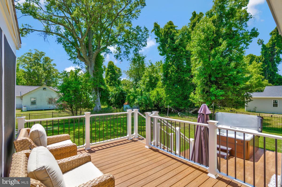 COVE POINT - Residential