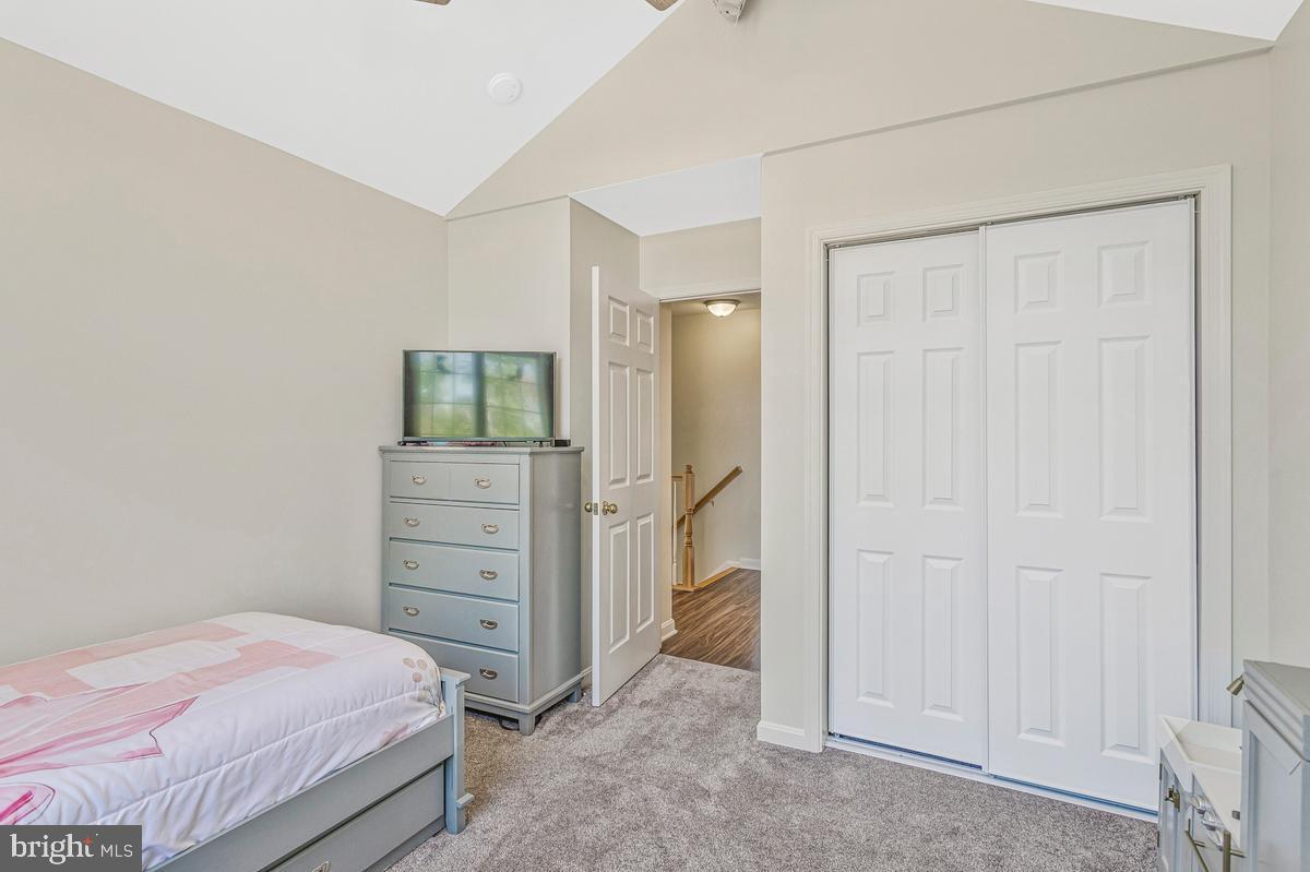 COVE POINT - Residential