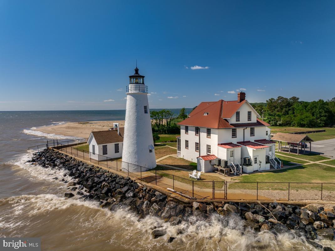 COVE POINT - Residential