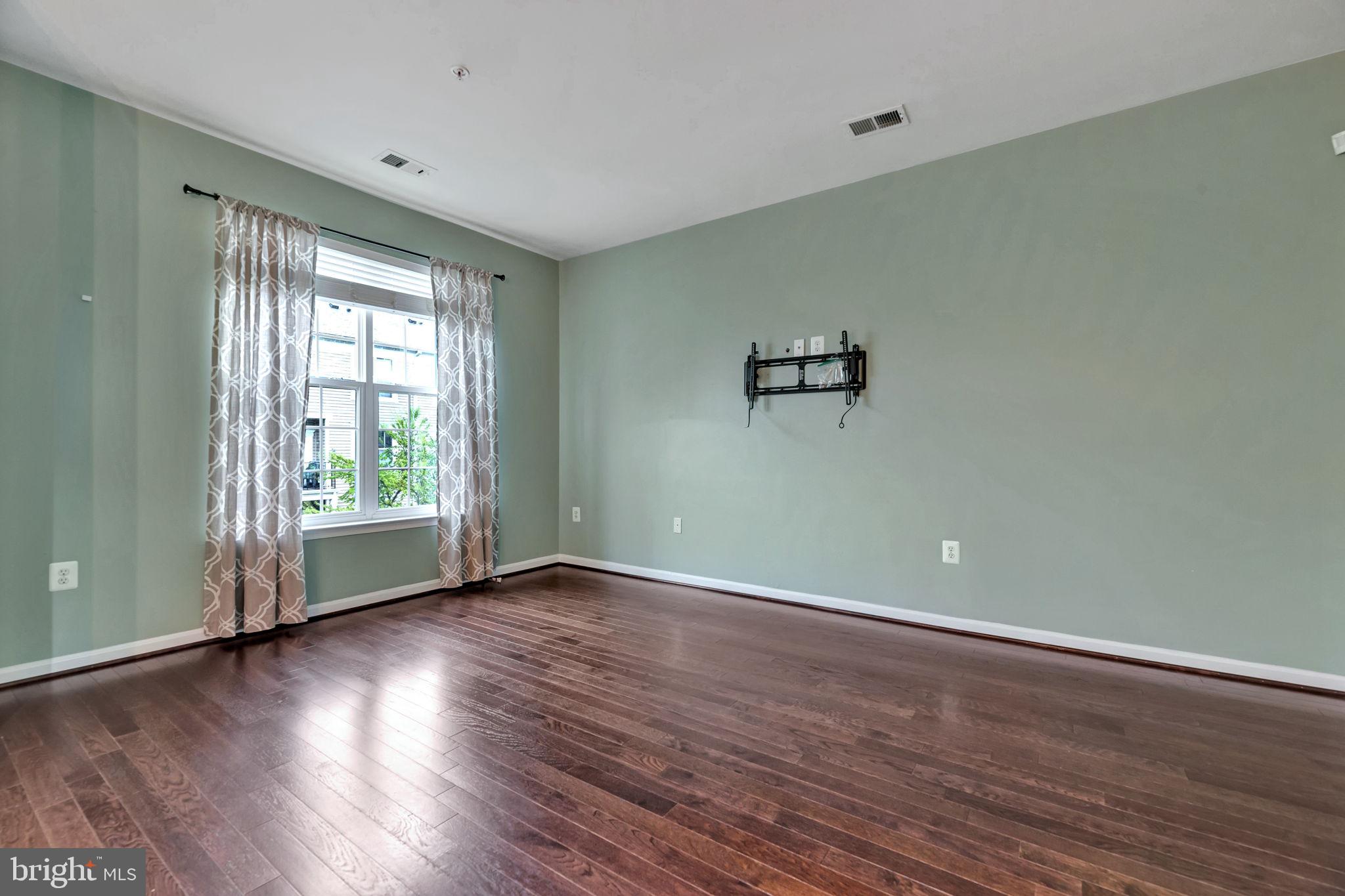 TOWN CENTER AT CAMP SPRINGS - Residential Lease