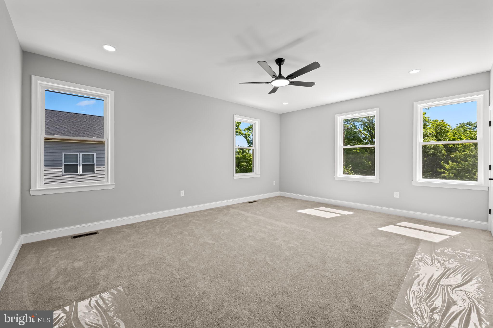 HAMILTON HILLS - Residential