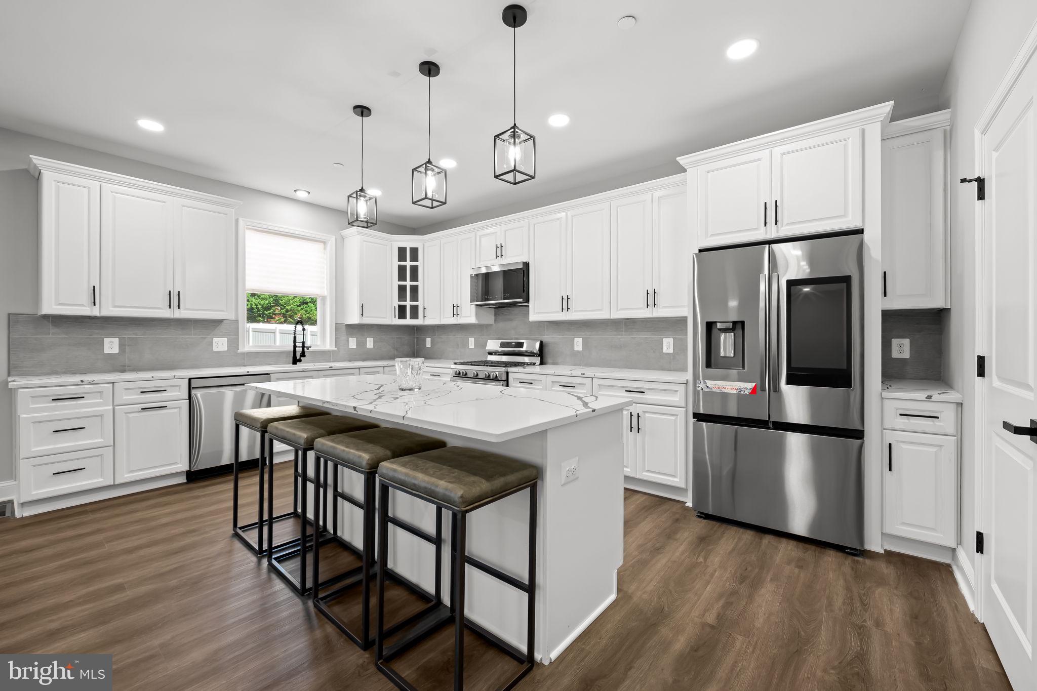 HAMILTON HILLS - Residential
