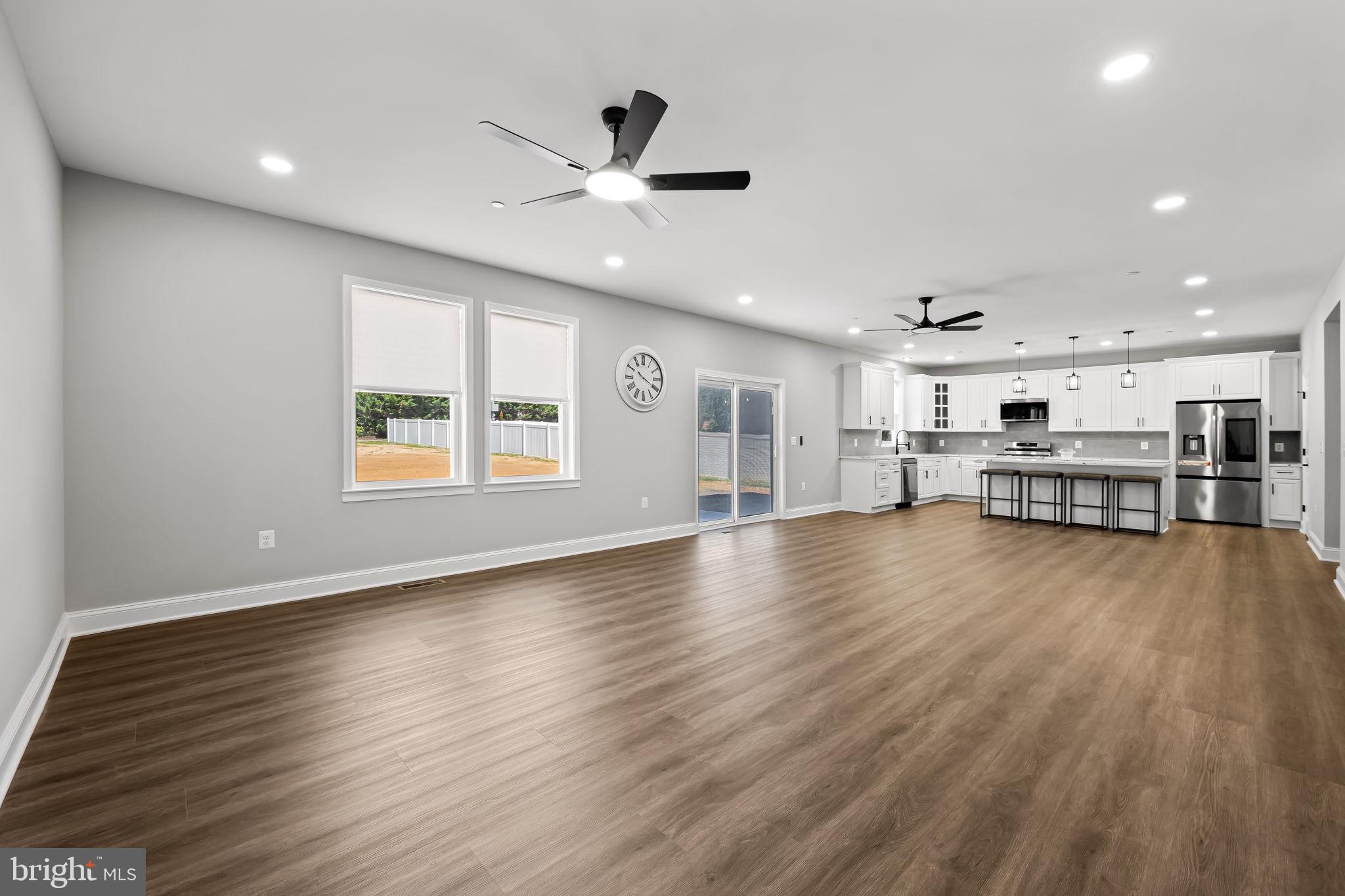 HAMILTON HILLS - Residential