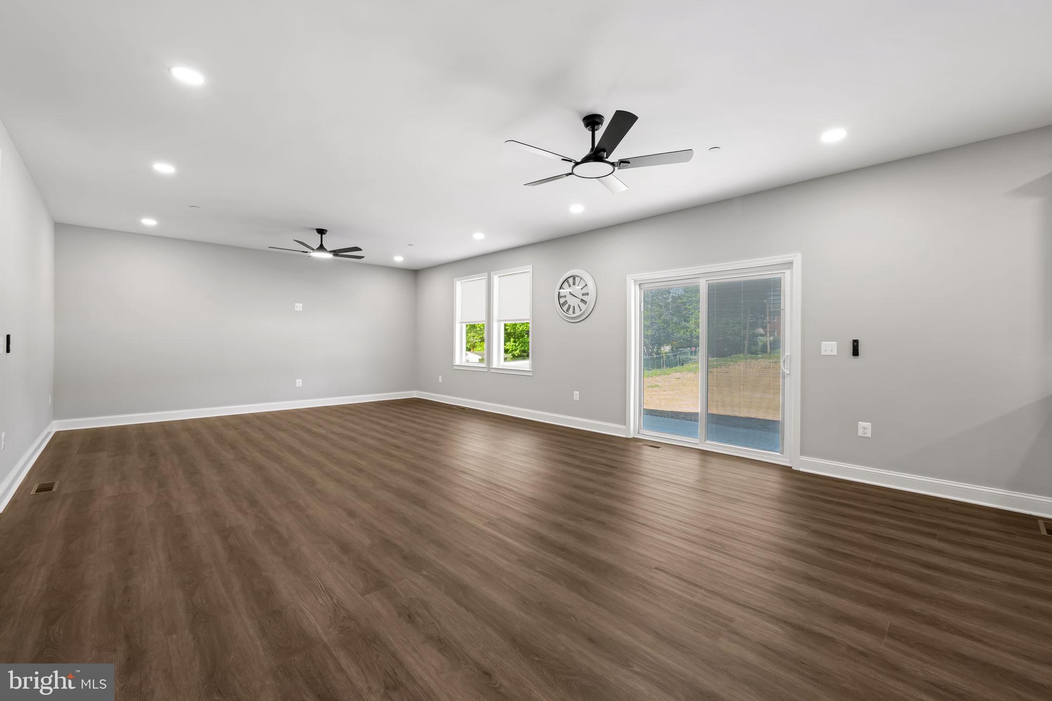 HAMILTON HILLS - Residential