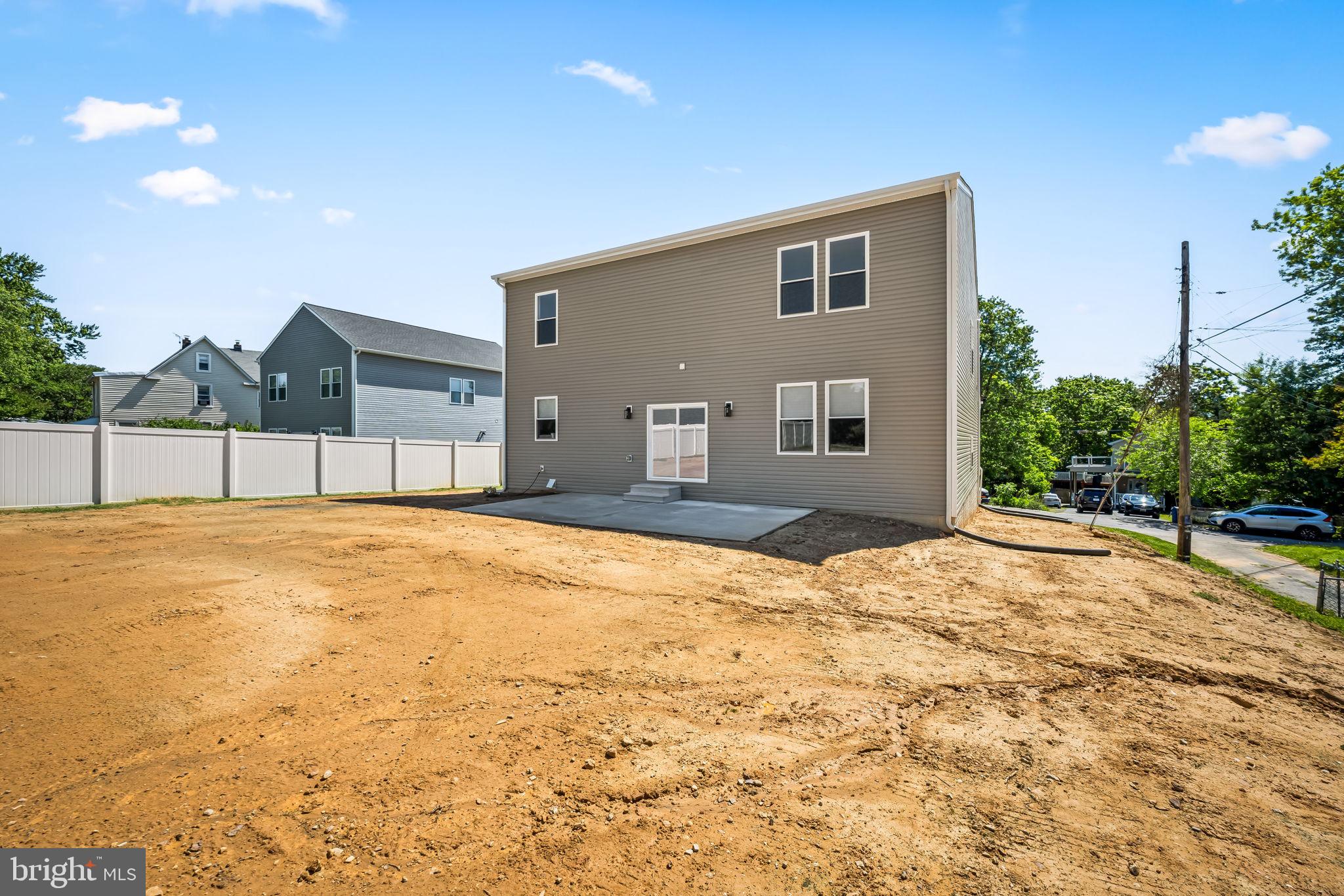 HAMILTON HILLS - Residential