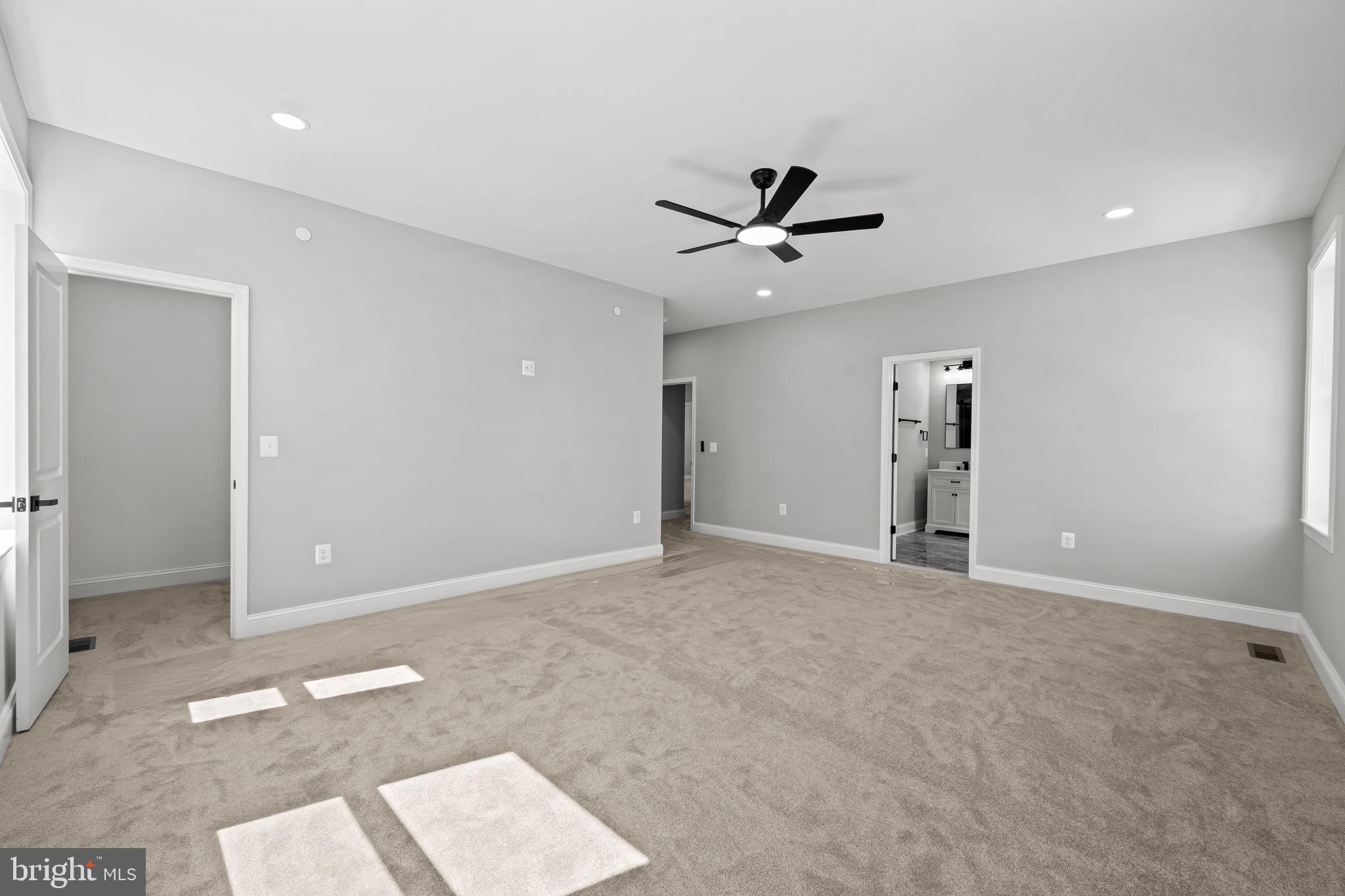 HAMILTON HILLS - Residential