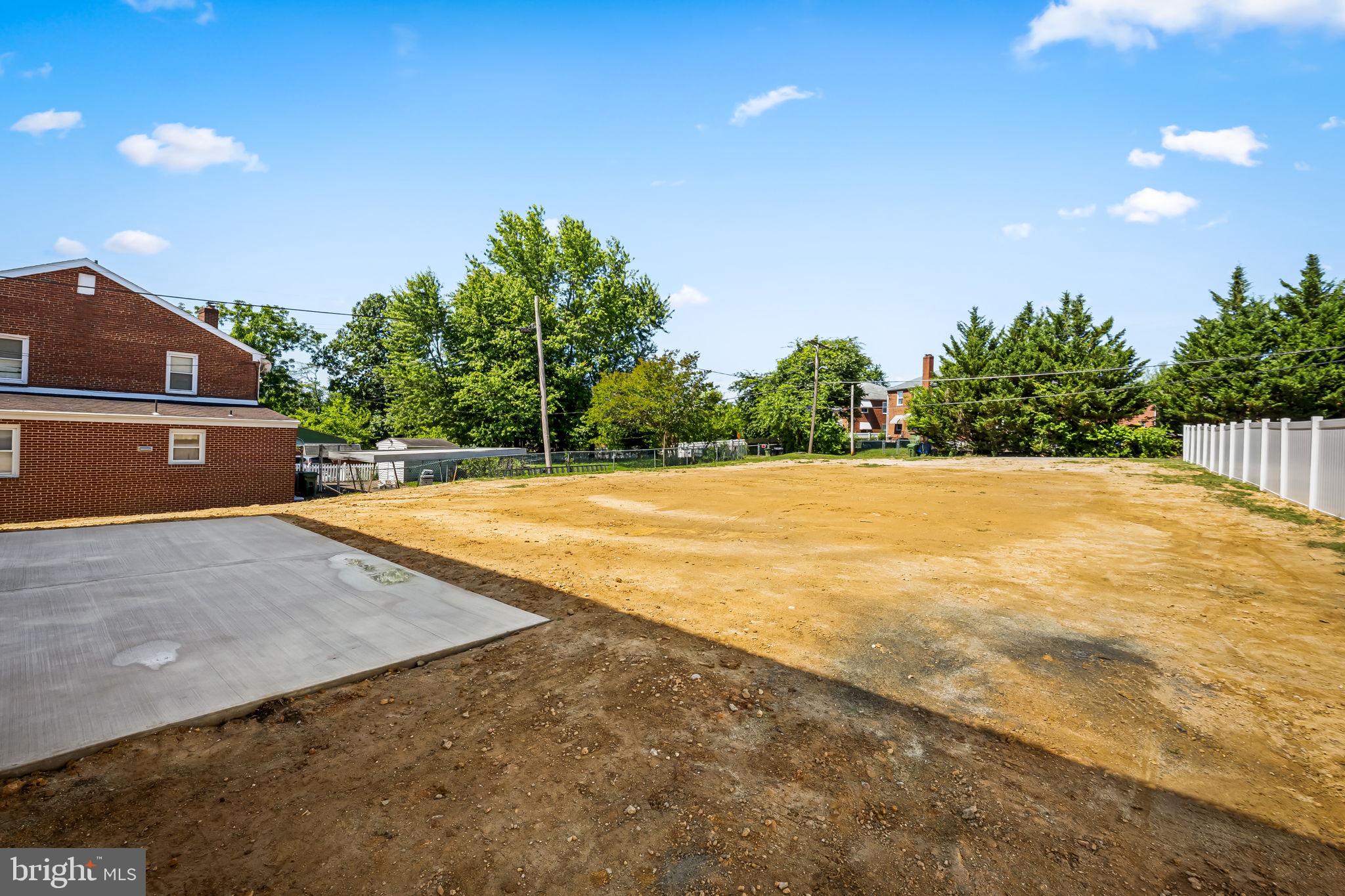 HAMILTON HILLS - Residential