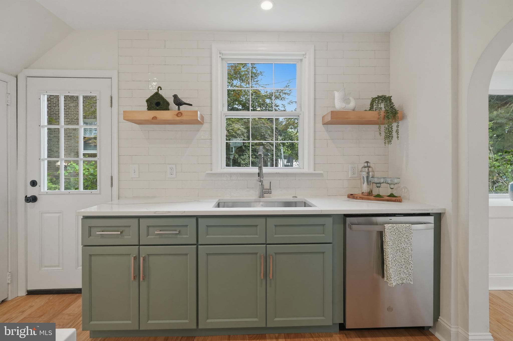 SPRING OAK ESTS - Residential