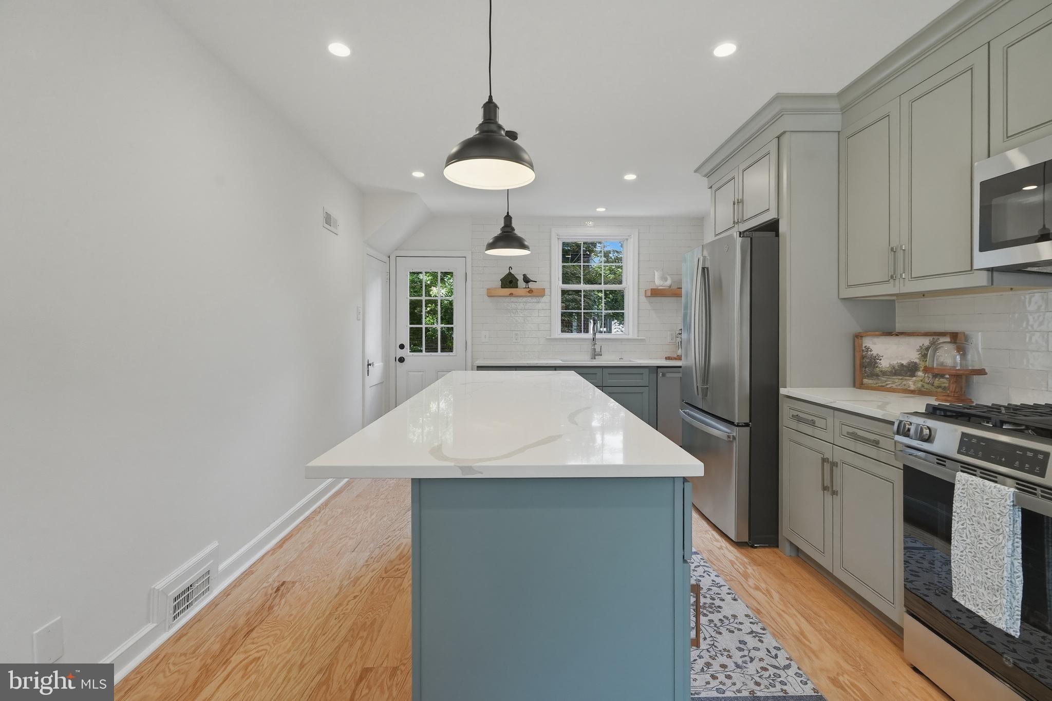 SPRING OAK ESTS - Residential