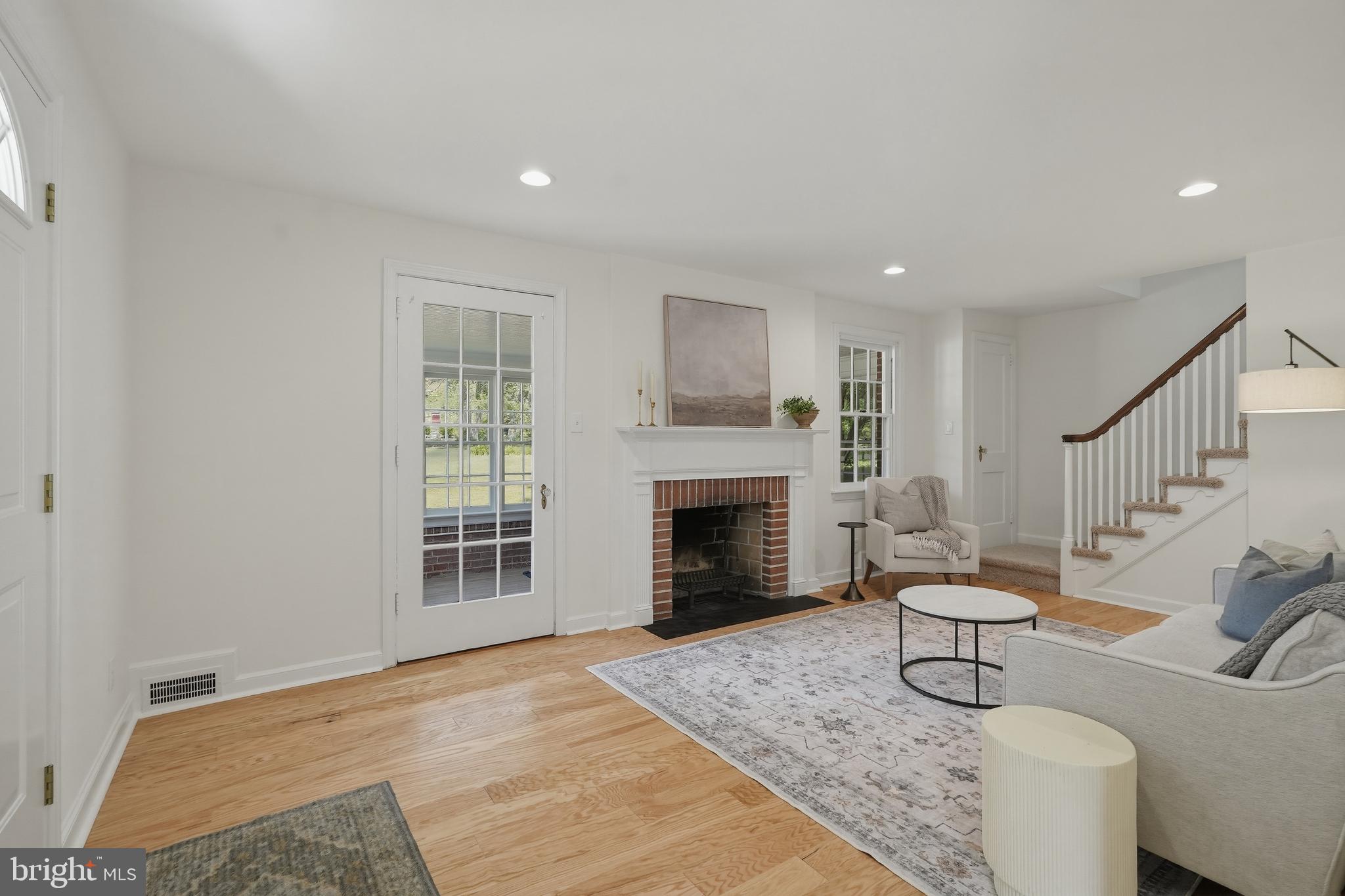 SPRING OAK ESTS - Residential