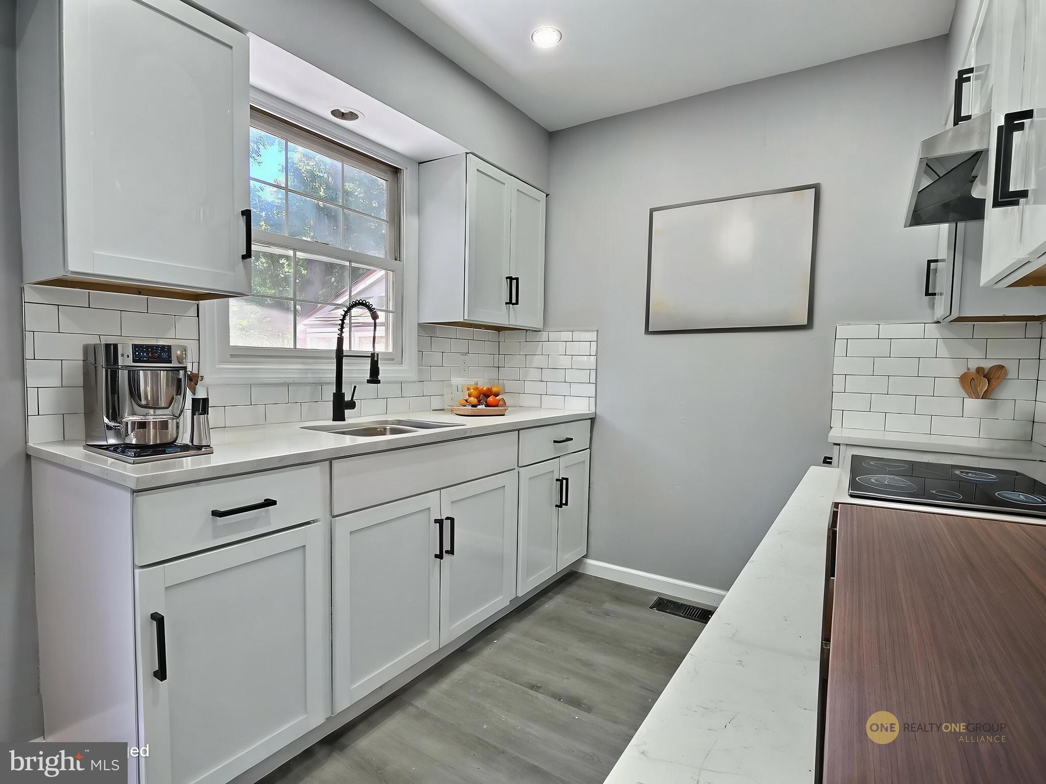 CLOVER CROSSING - Residential