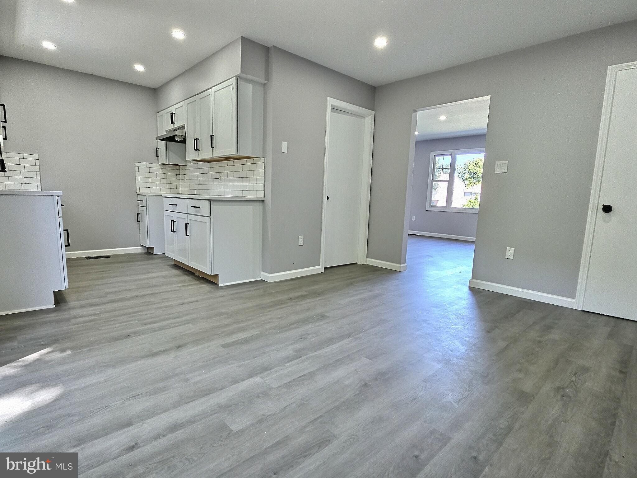 CLOVER CROSSING - Residential