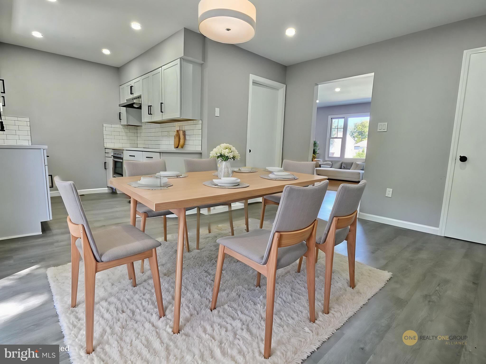 CLOVER CROSSING - Residential