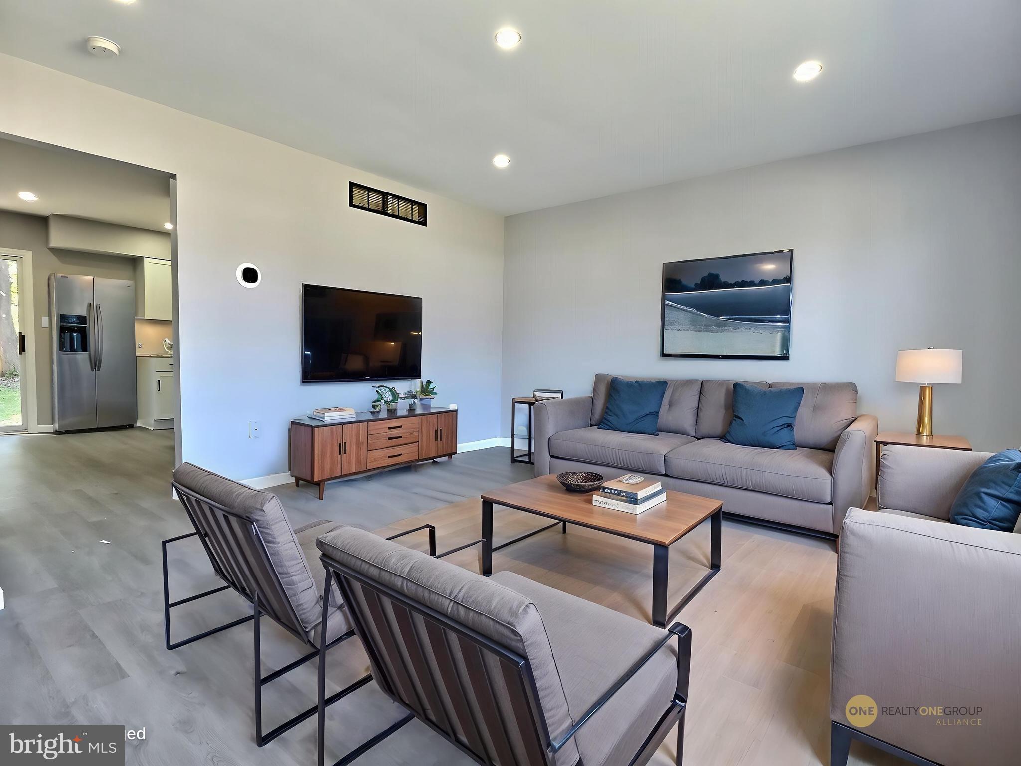 CLOVER CROSSING - Residential