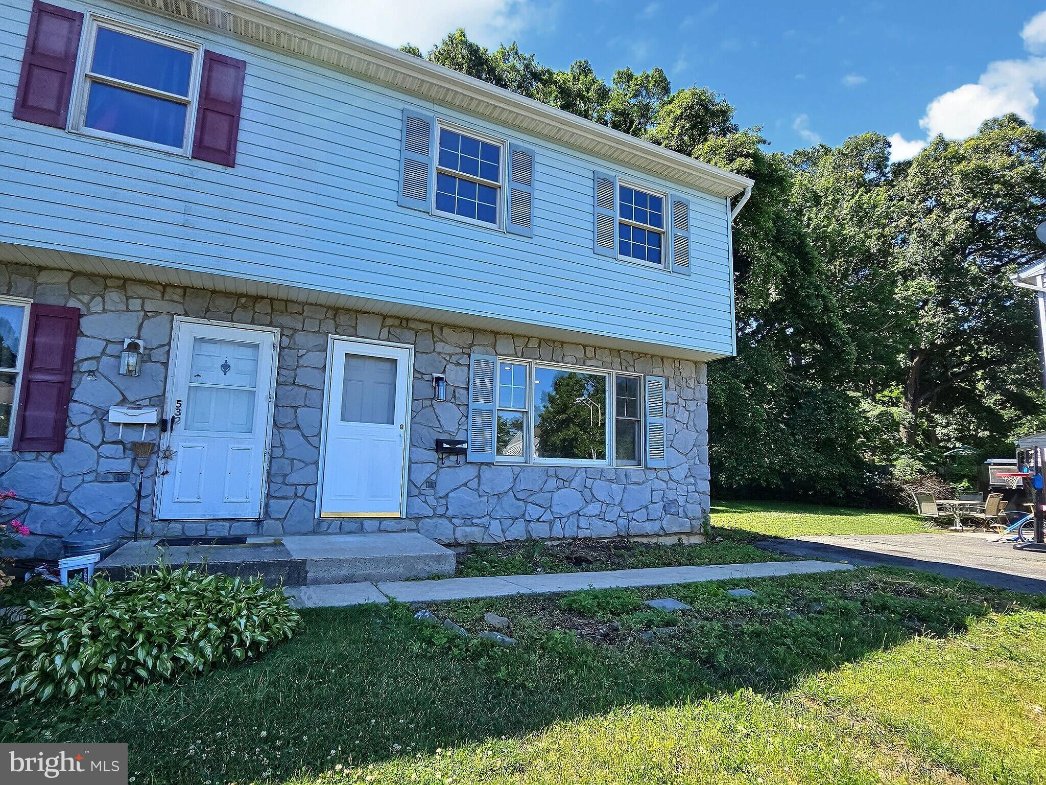CLOVER CROSSING - Residential