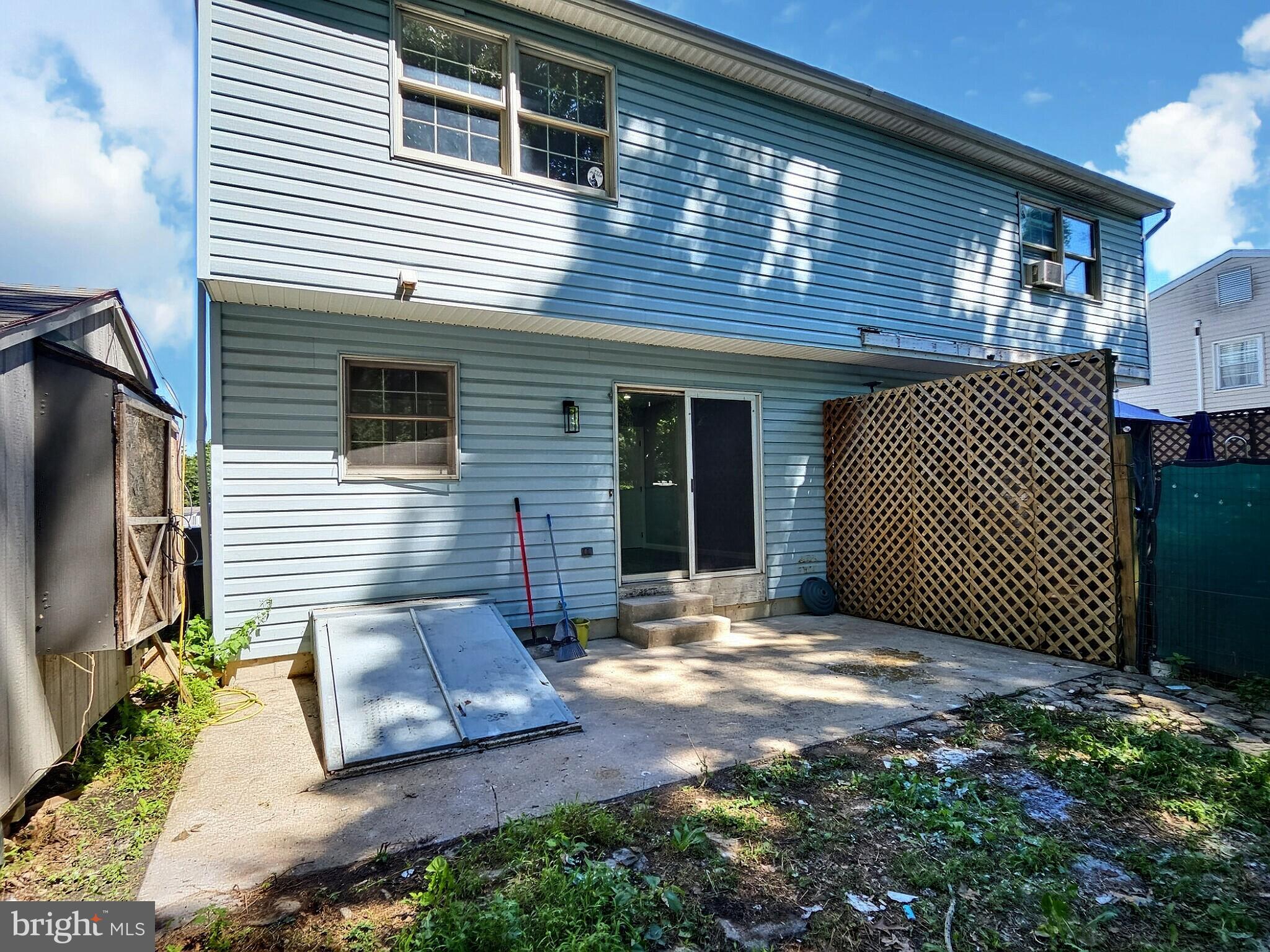 CLOVER CROSSING - Residential