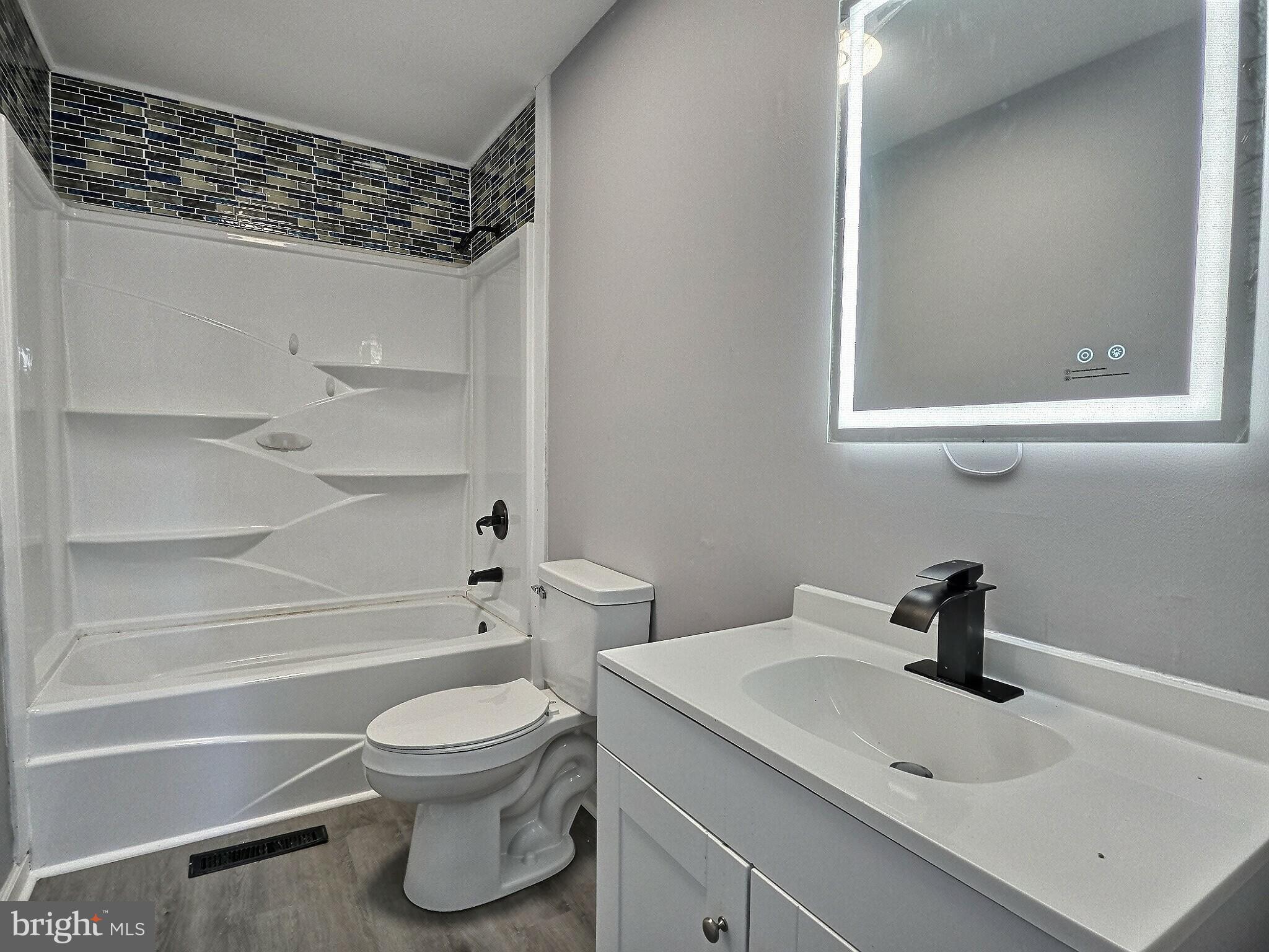 CLOVER CROSSING - Residential