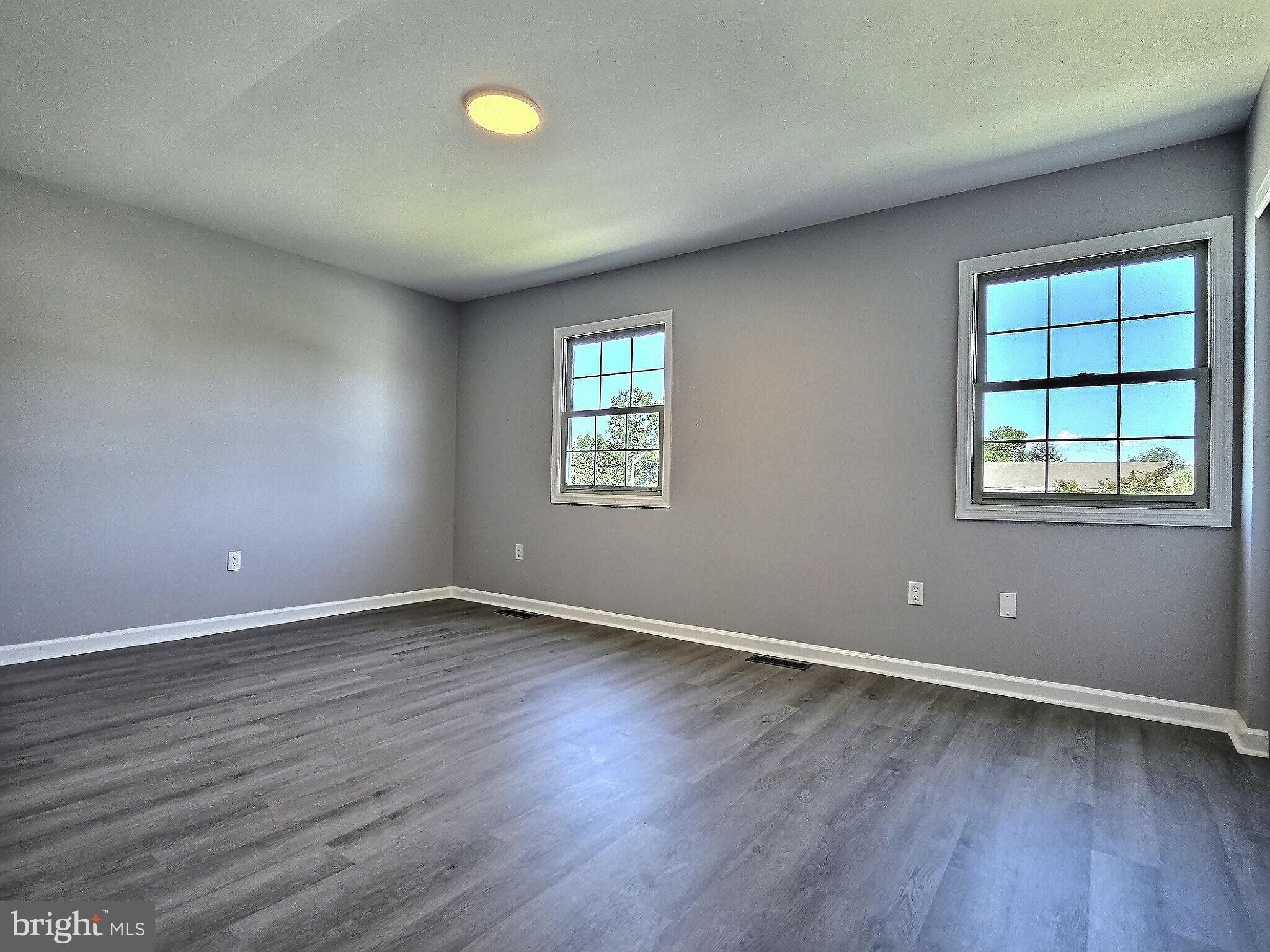 CLOVER CROSSING - Residential