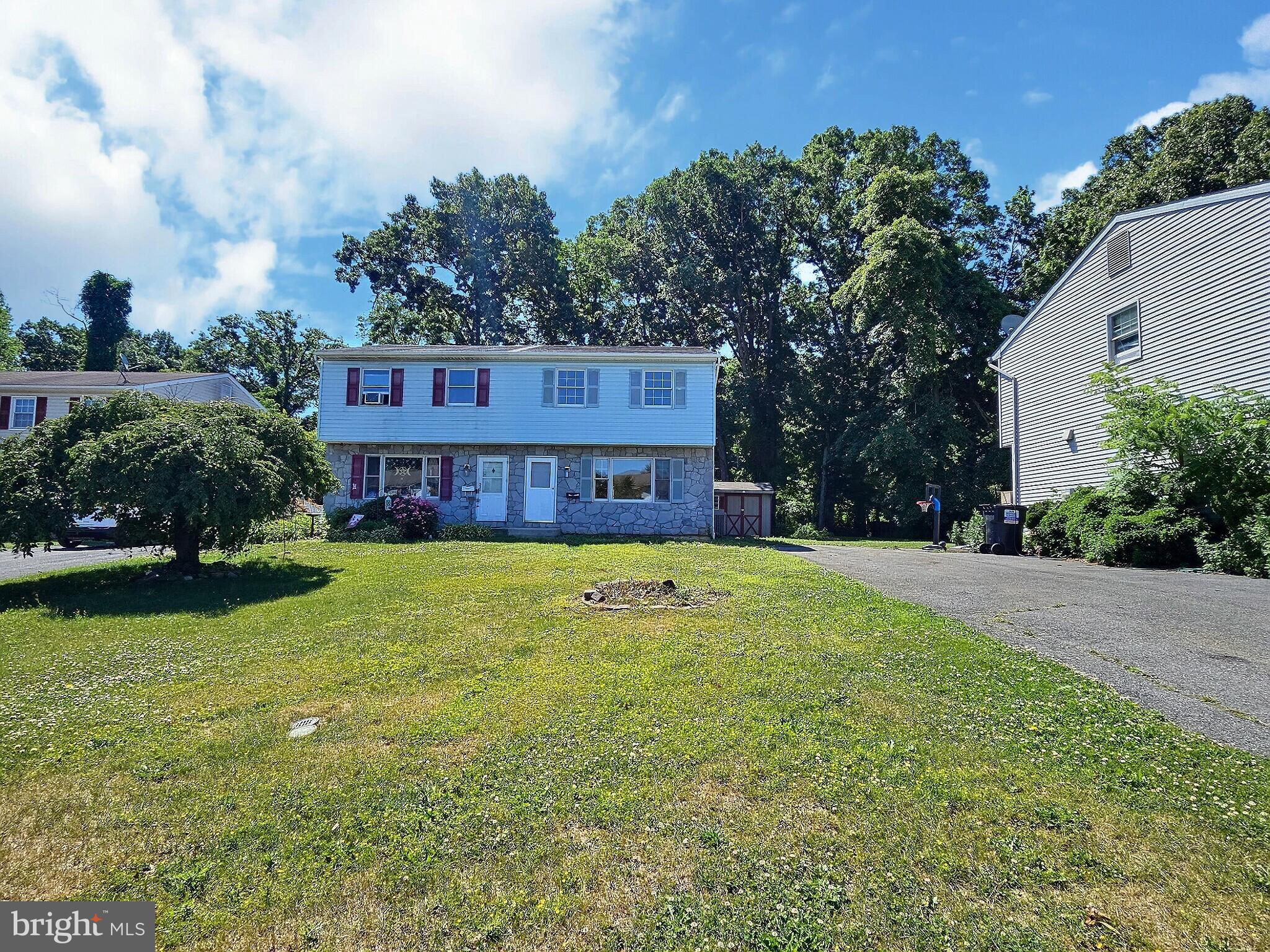 CLOVER CROSSING - Residential
