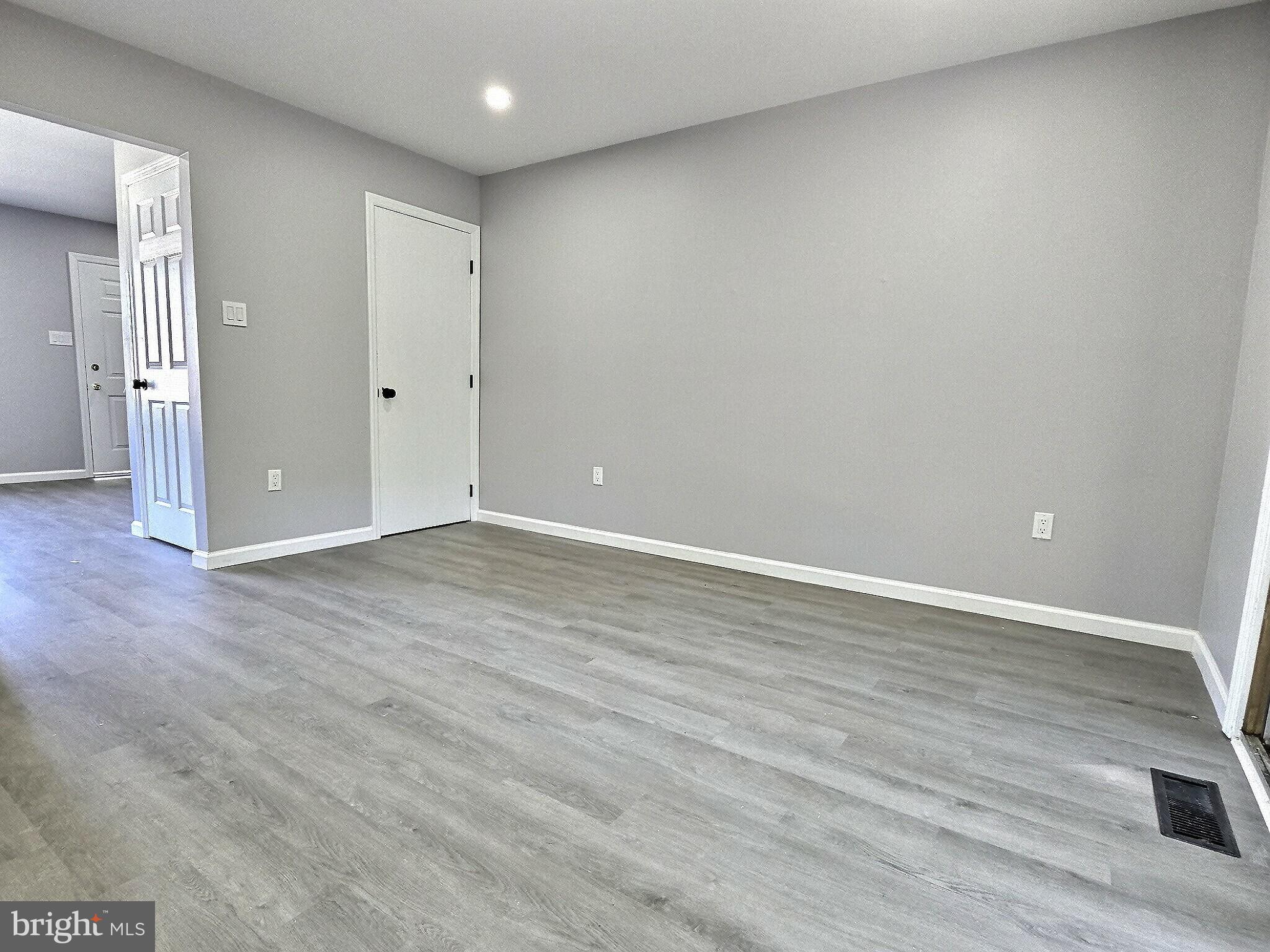 CLOVER CROSSING - Residential