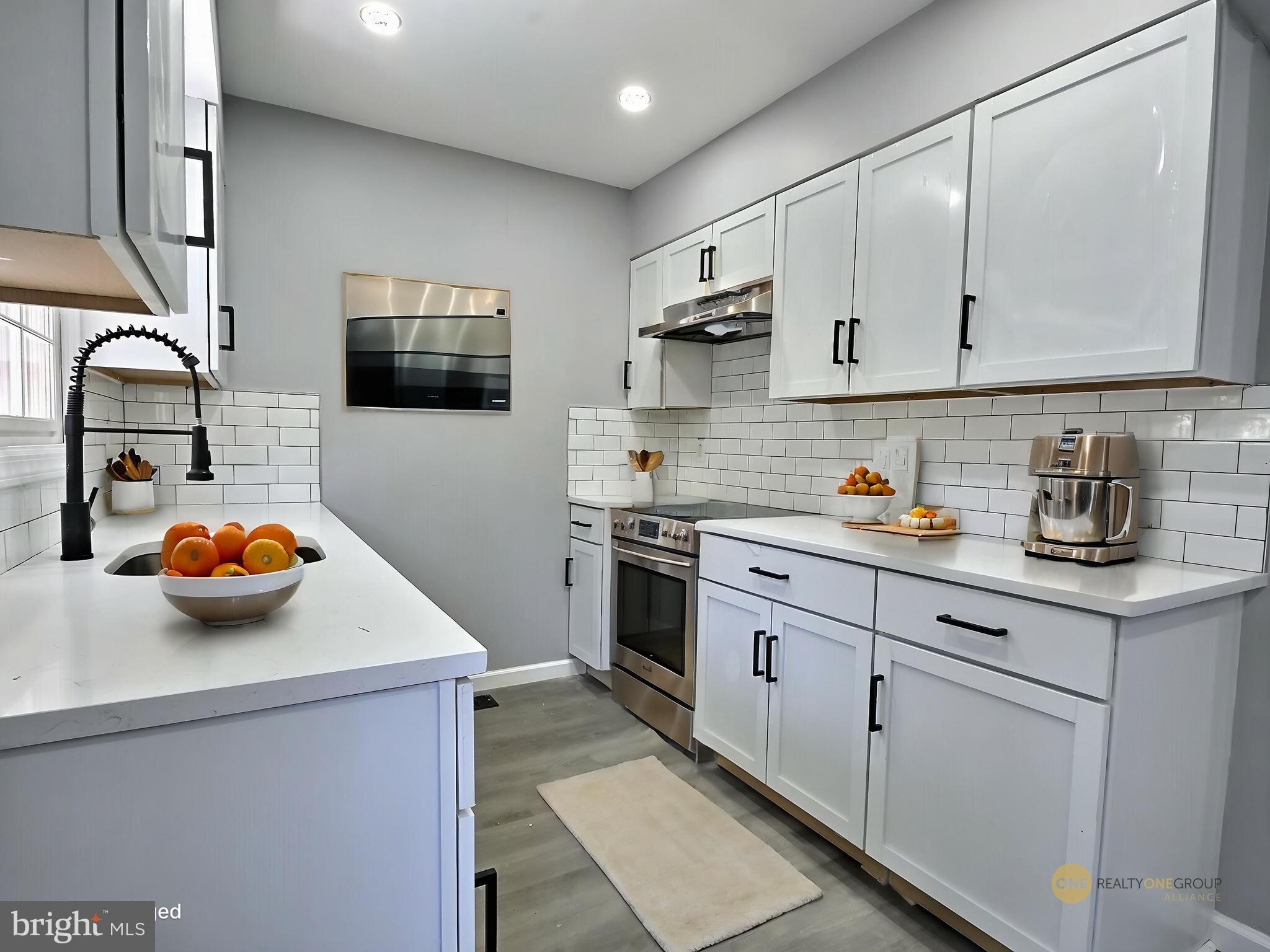 CLOVER CROSSING - Residential