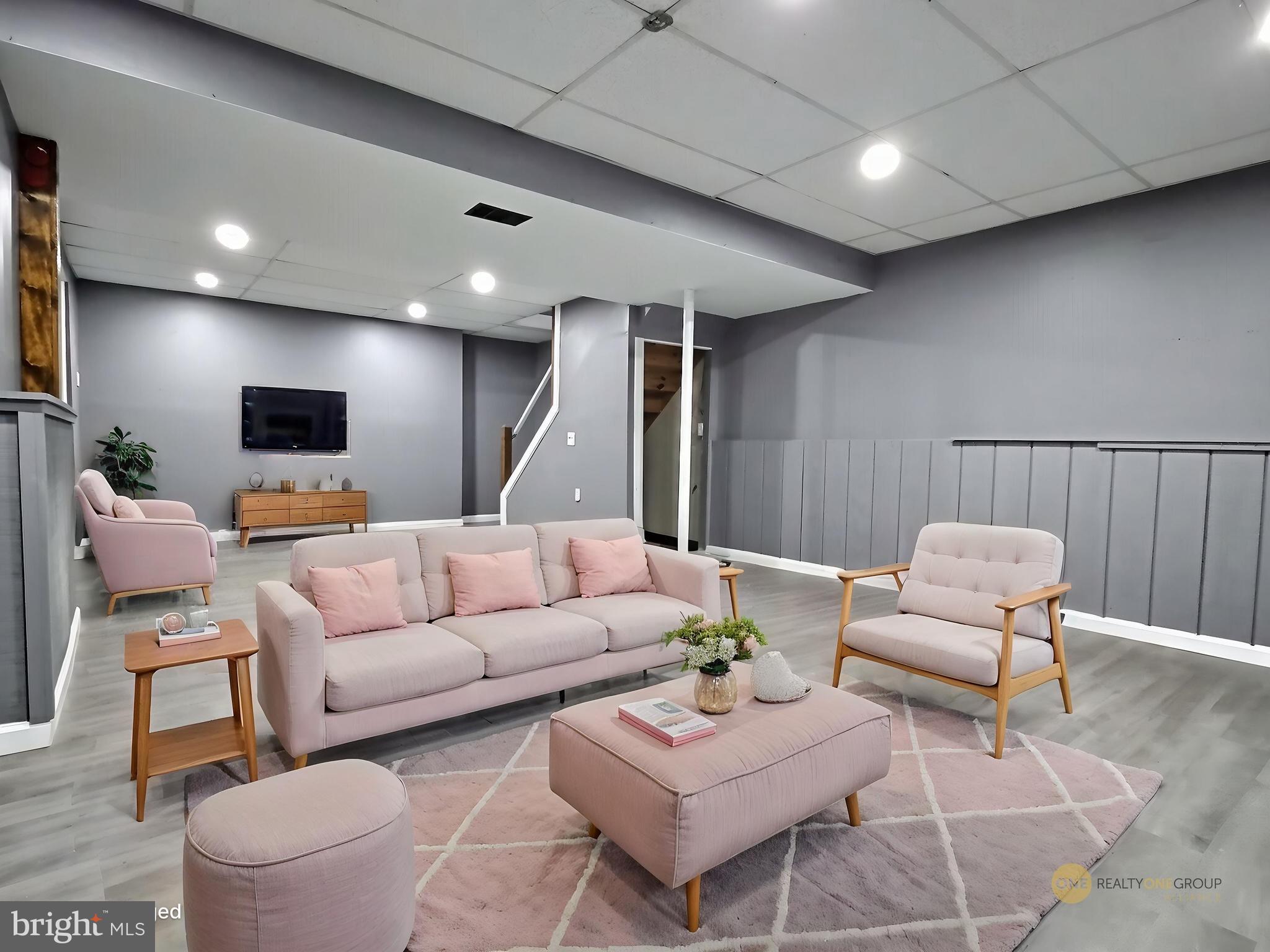 CLOVER CROSSING - Residential