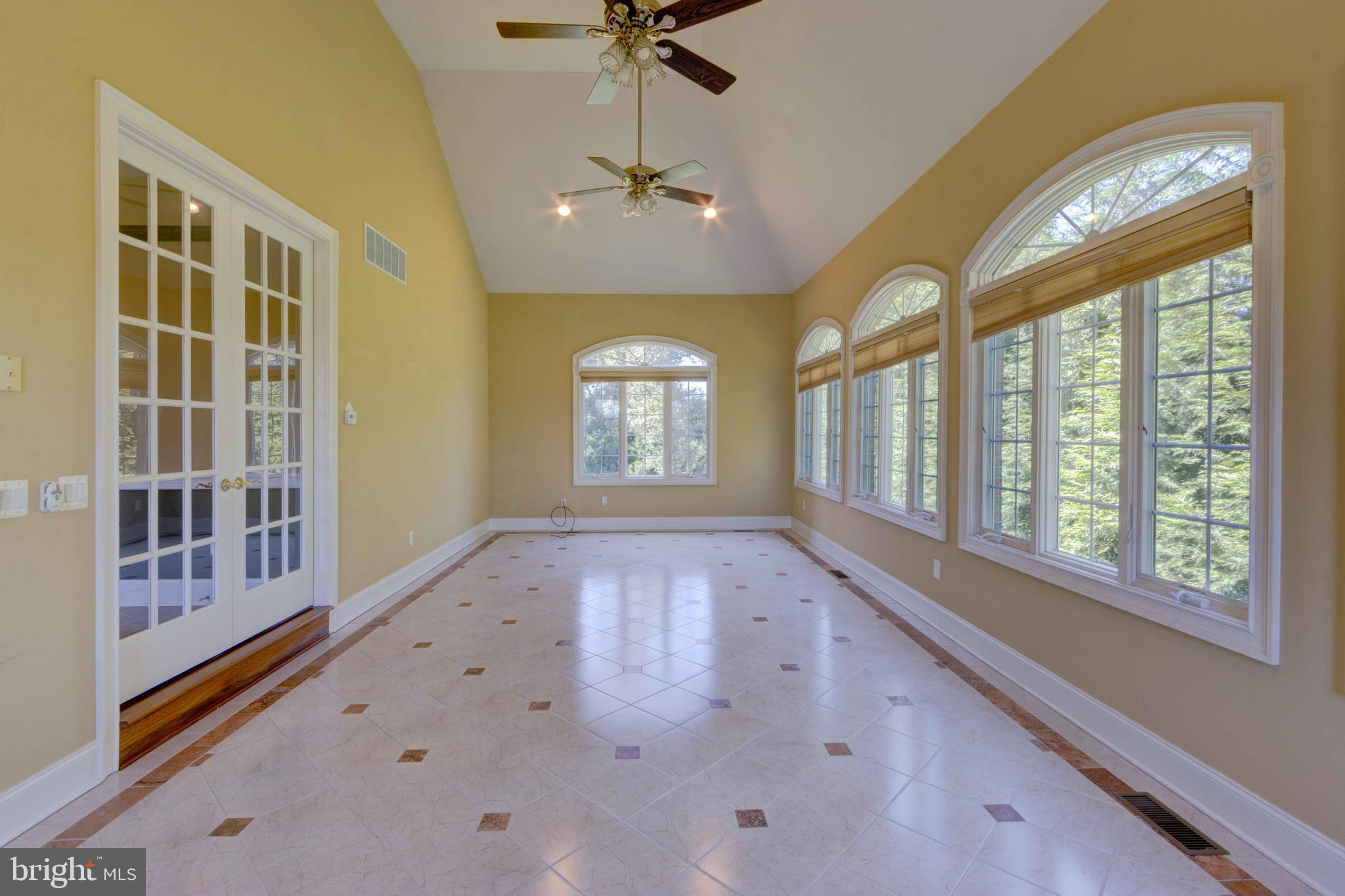 THE RESERVE AT TRIADELPHIA CROSSING - Residential