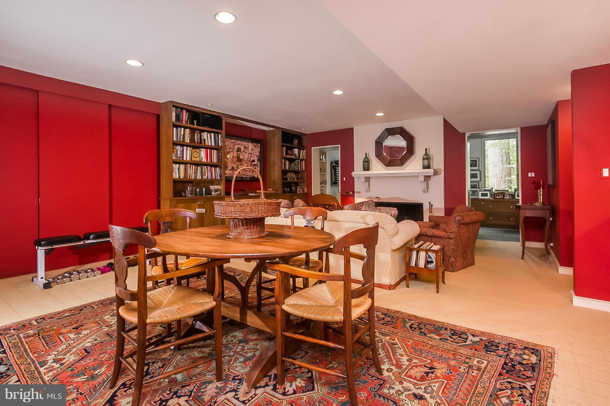 OAK HILL - Residential