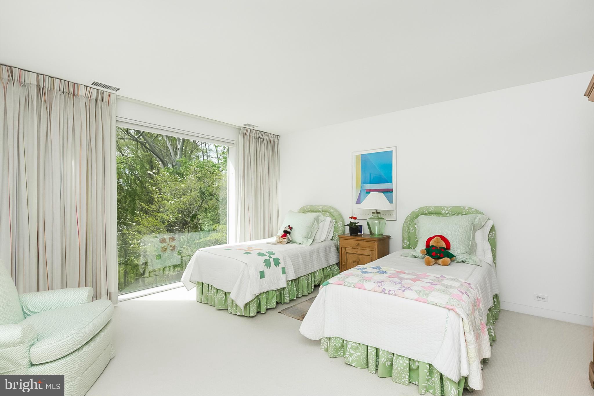 OAK HILL - Residential