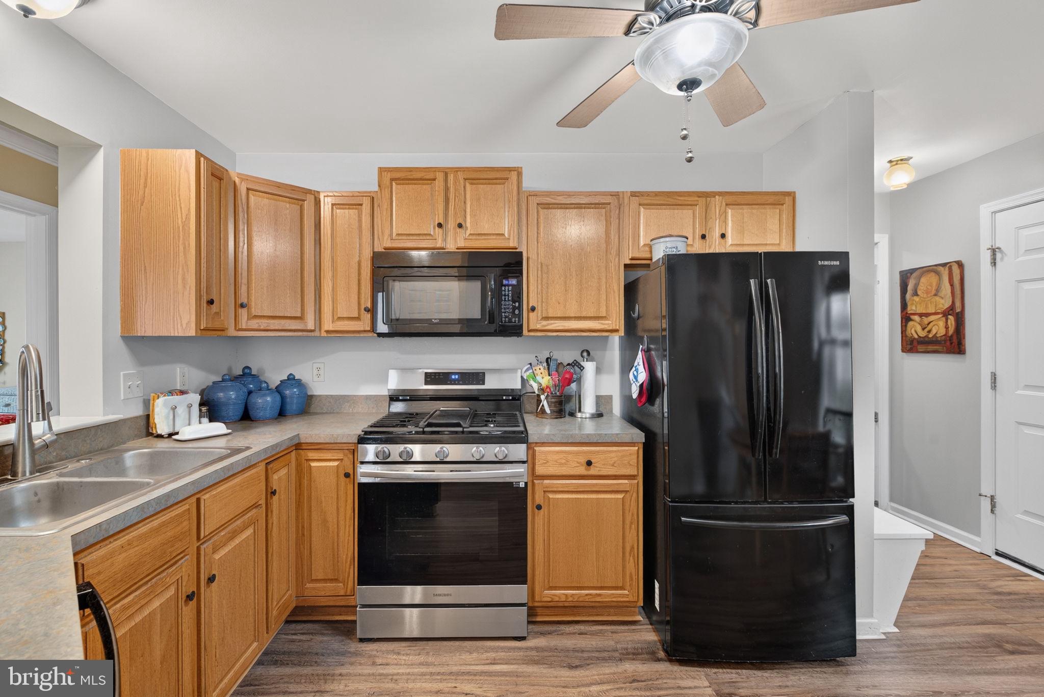 PEBBLE CREEK - Residential